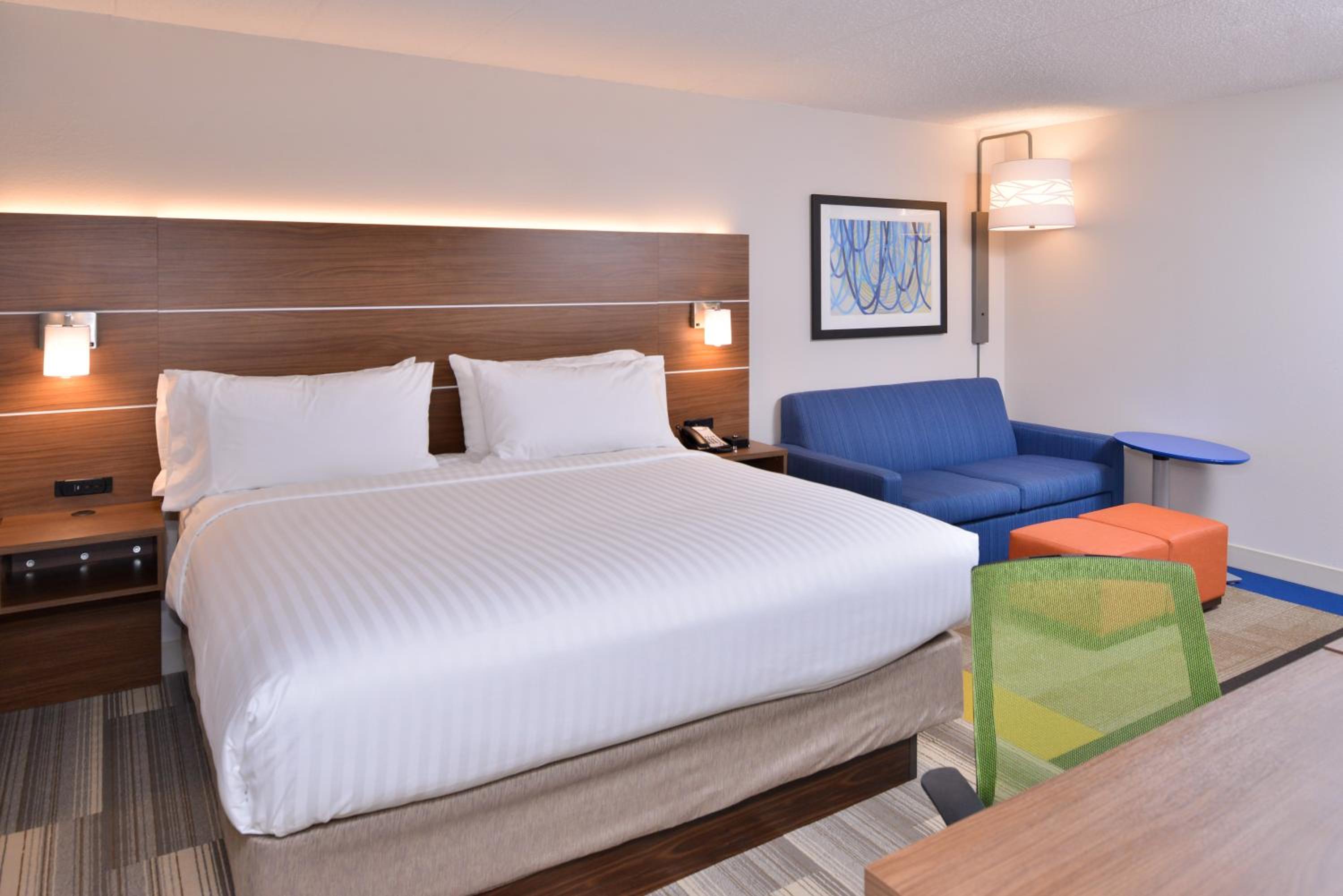 Standard King Room with Sofa Bed