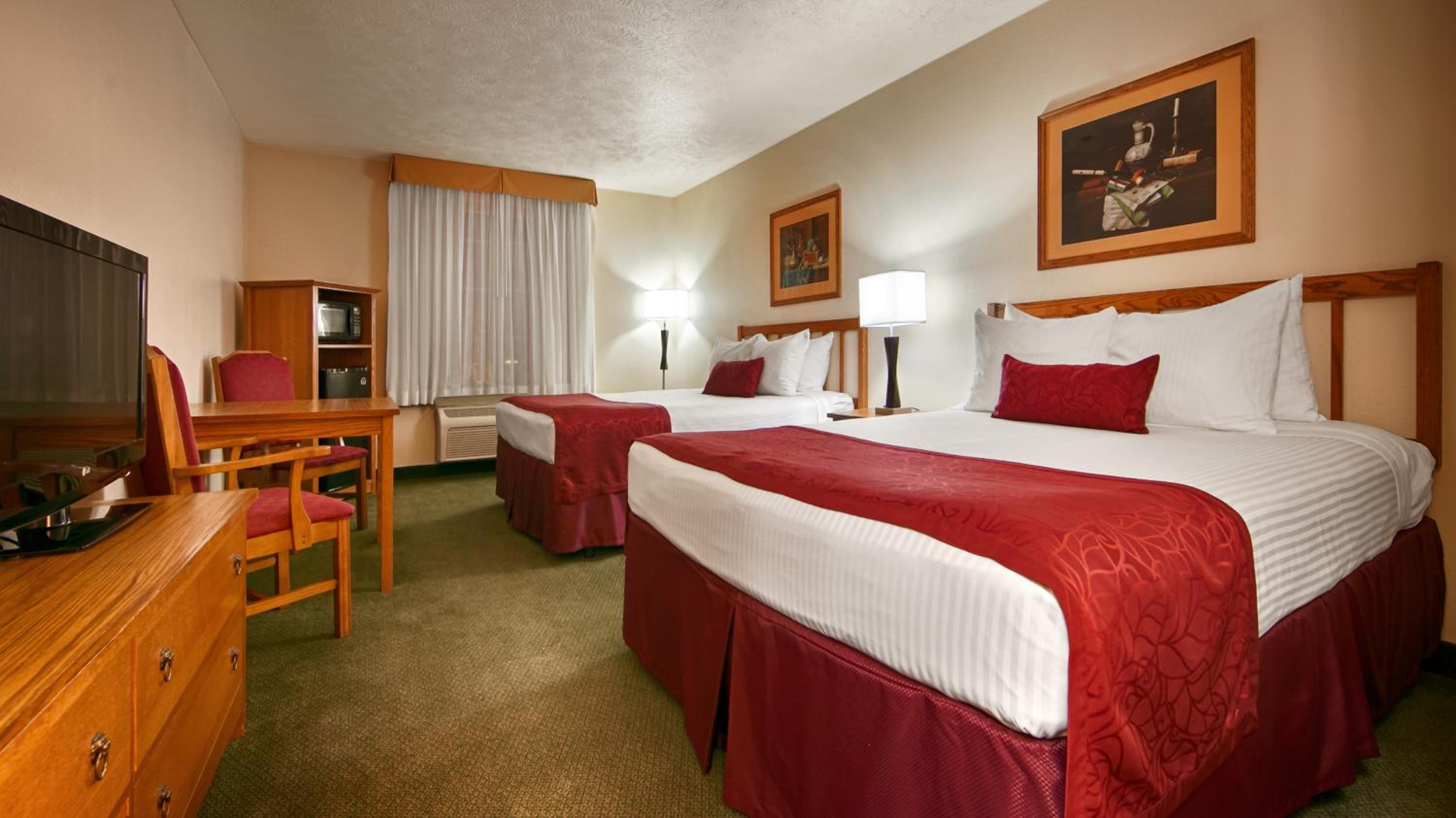 Queen Room with Two Queen Beds - Disability Access