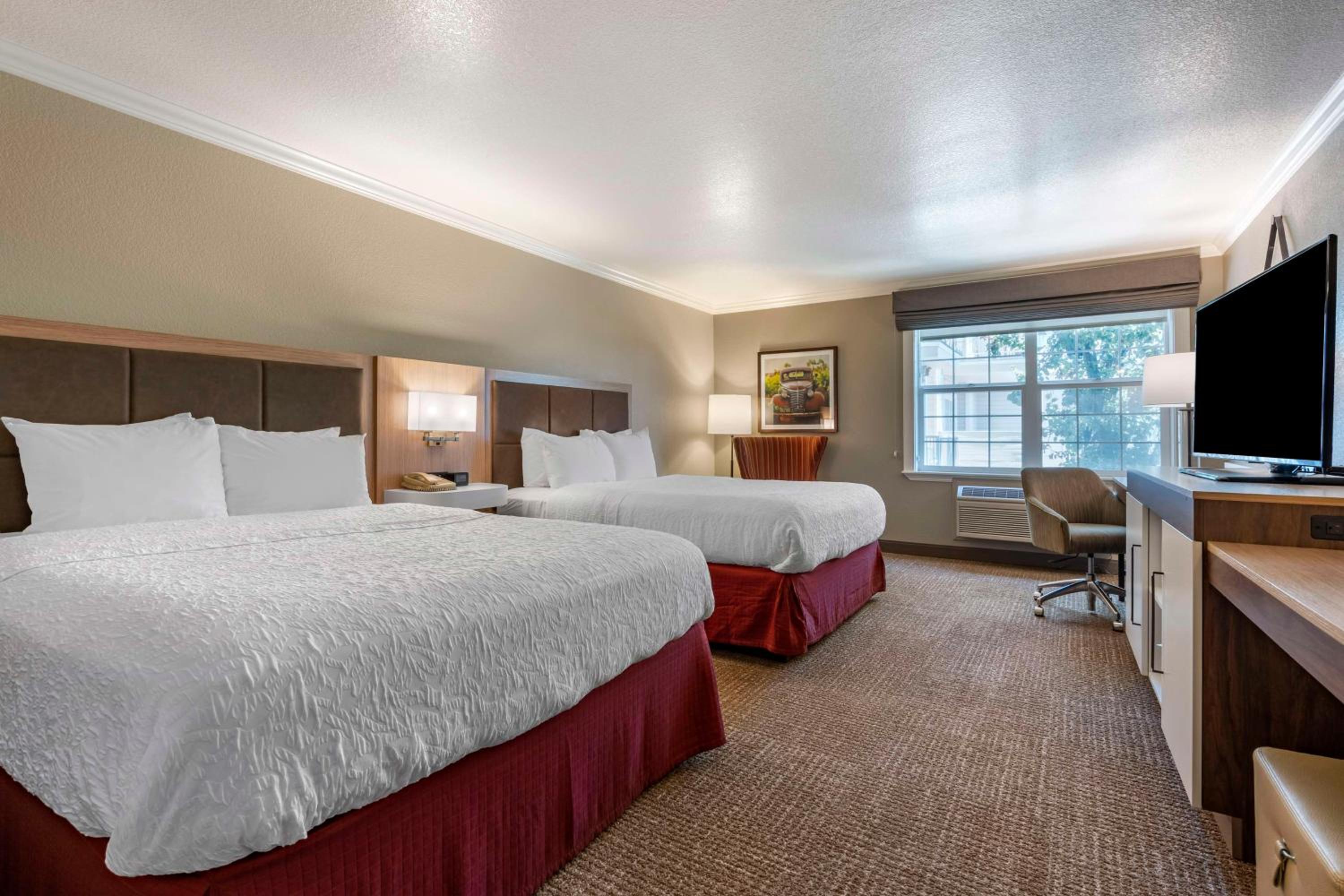 Queen Room with Two Queen Beds (4 Adults)