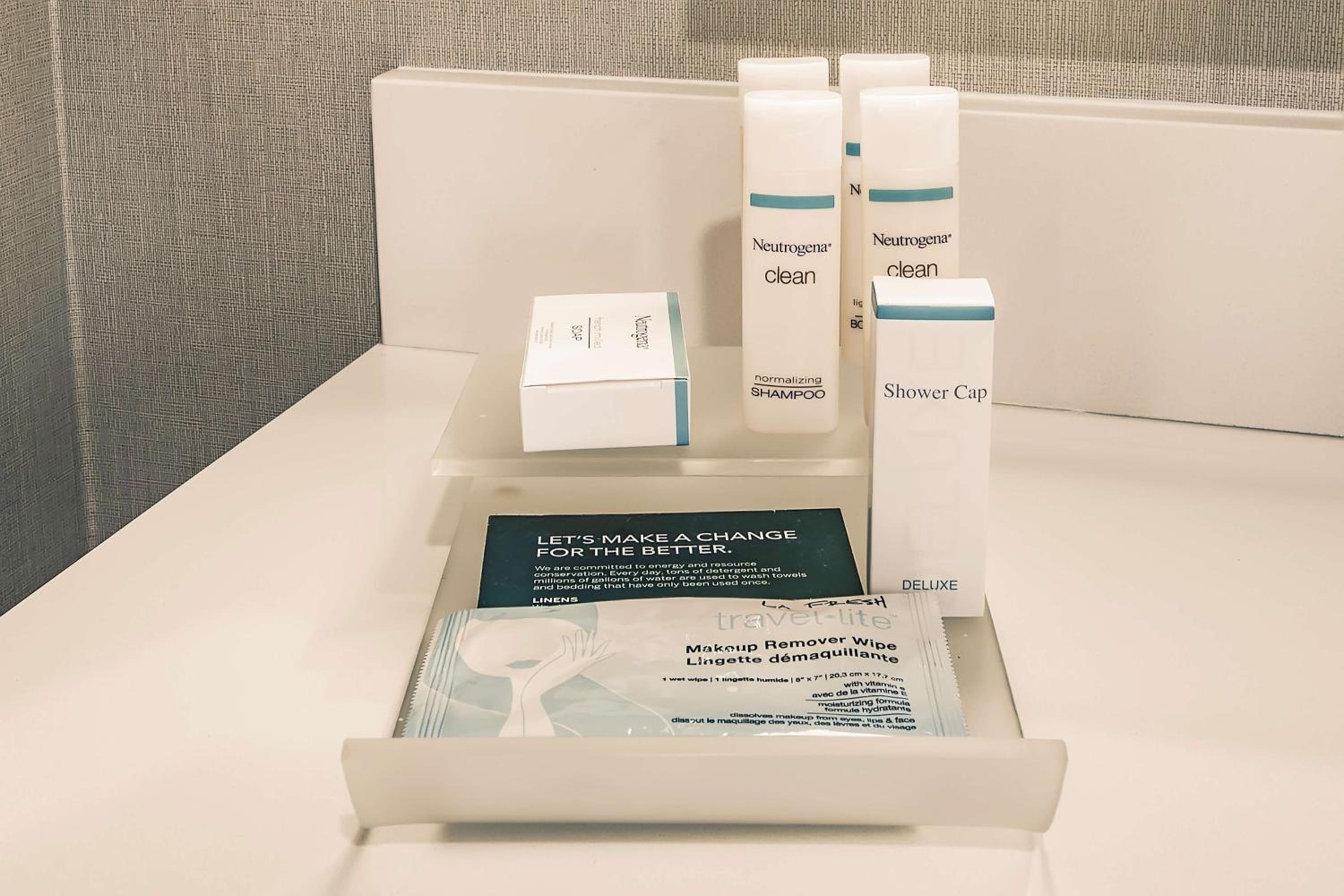 One-Bedroom King Suite - Non-Smoking