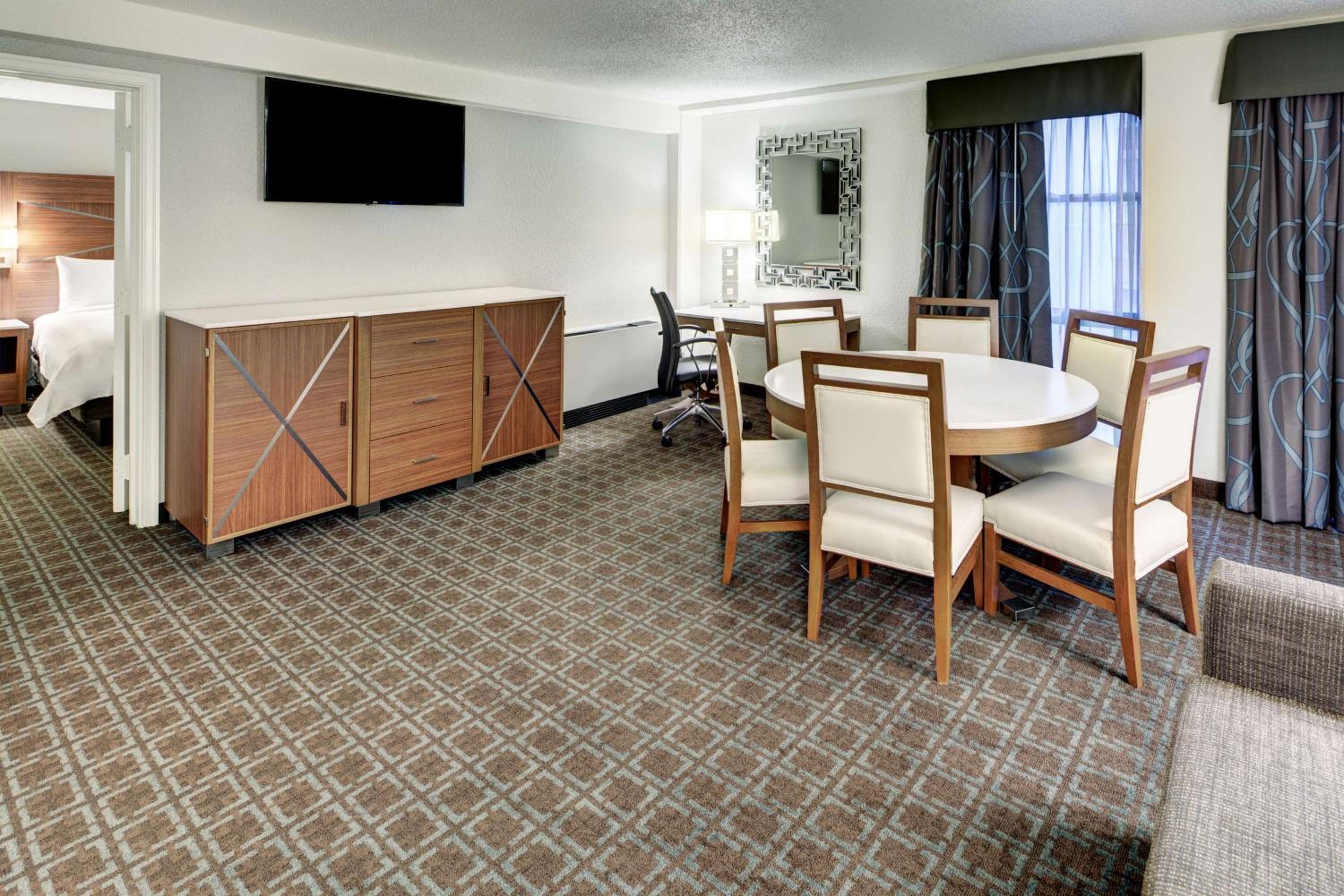 Two-Bedroom King Suite
