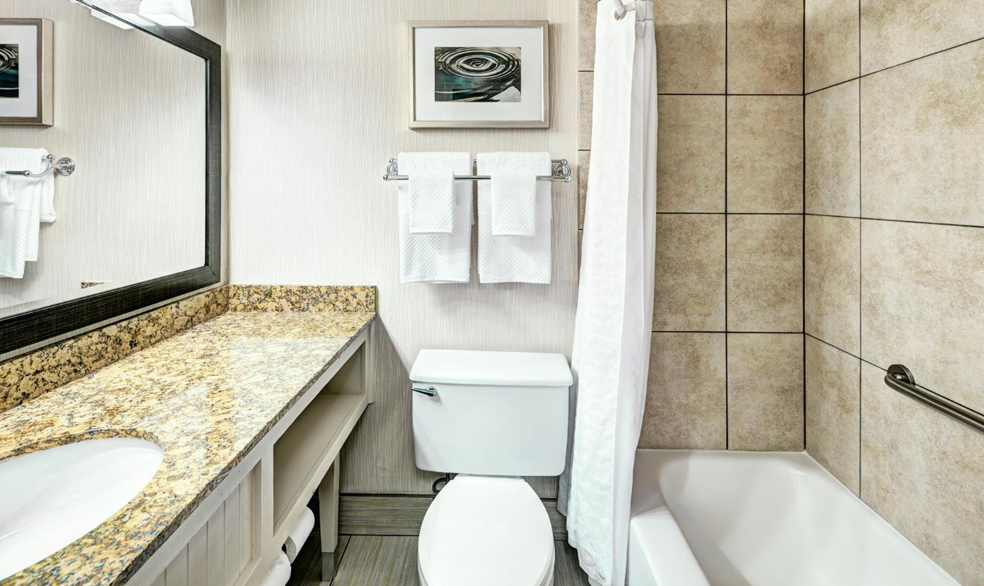Queen Room - Hearing Accessible