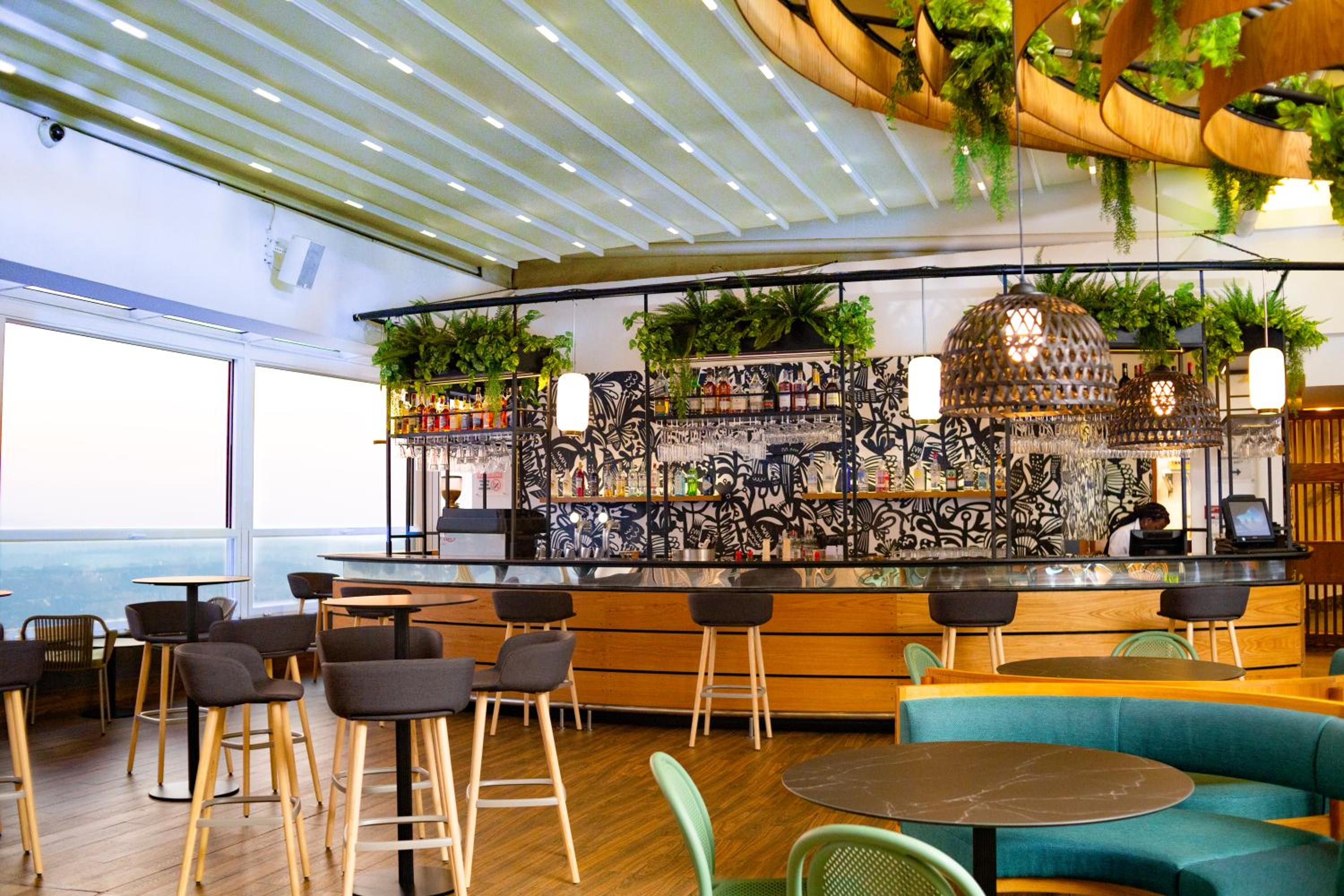 Classic Room City View