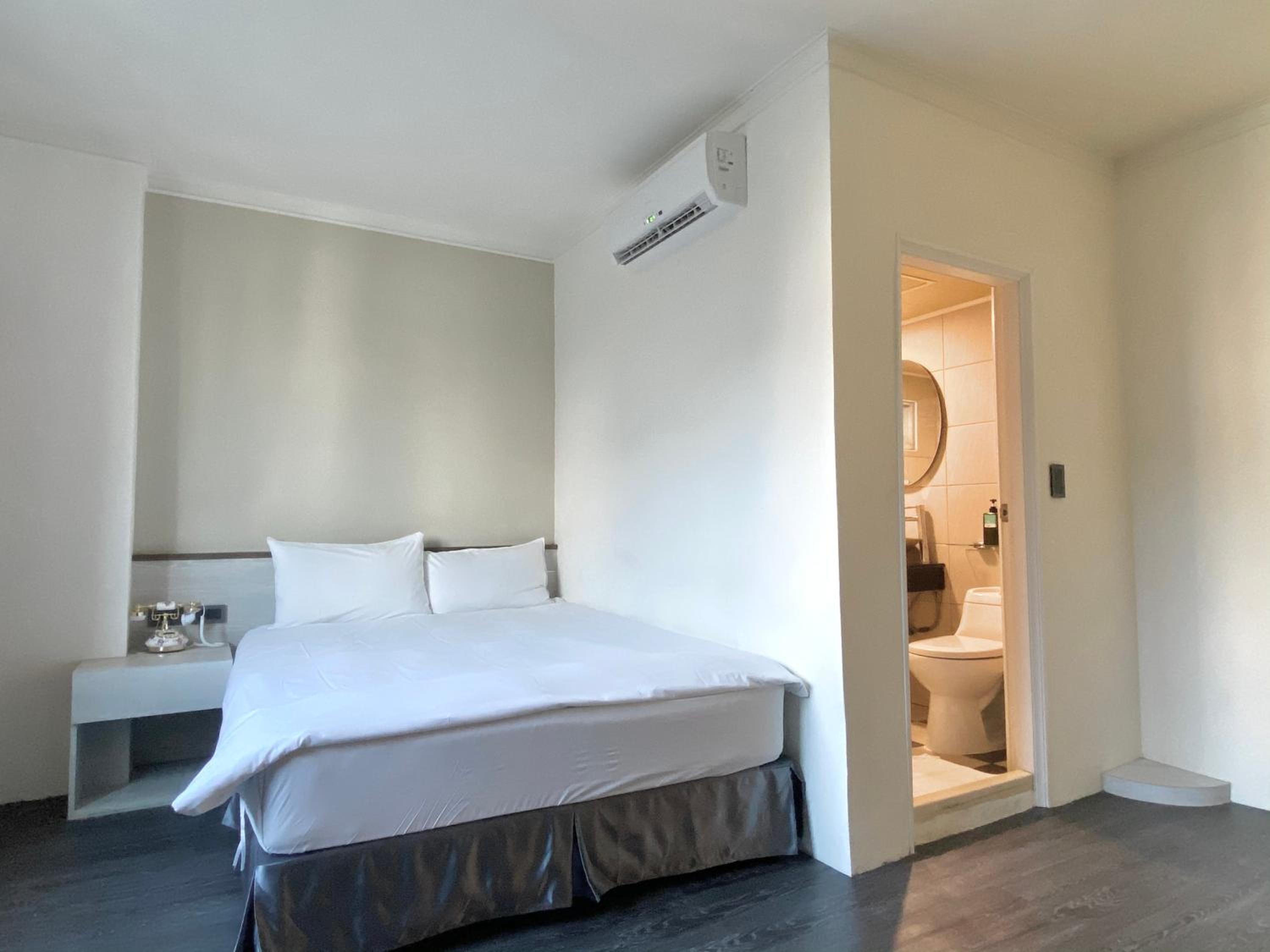 Superior Double Room with Bath