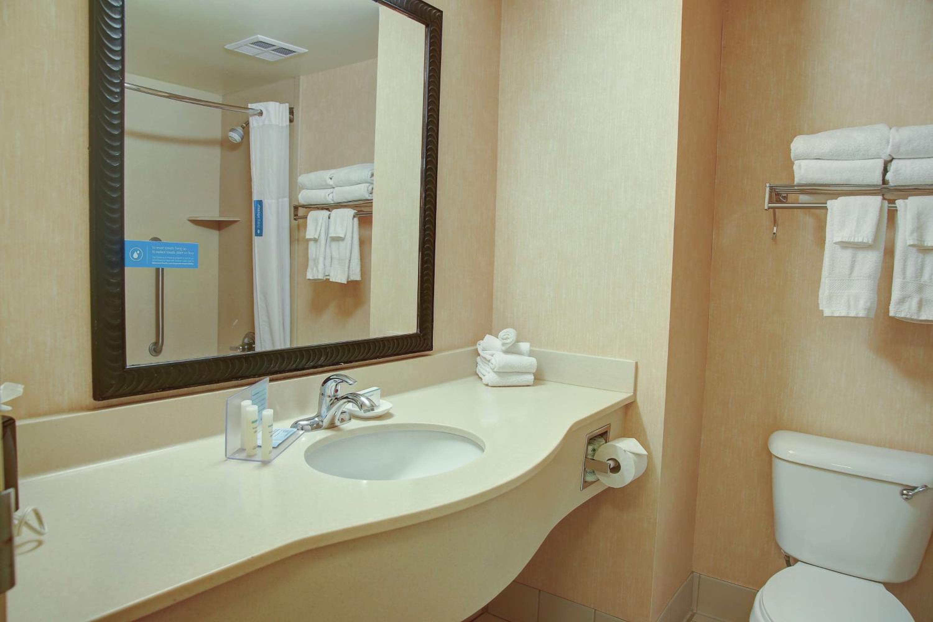 Room with Two Queen Beds - Non-Smoking