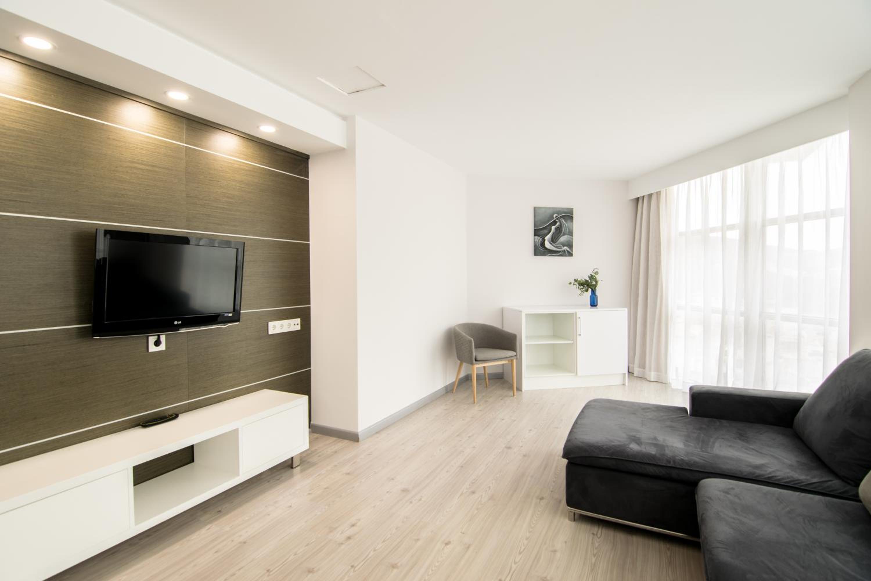 Junior Suite (2 Adults + 2 Children)