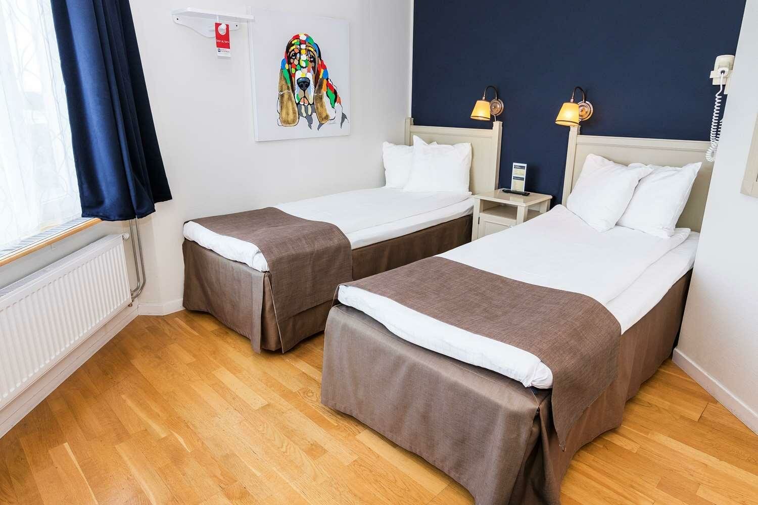 Standard Quadruple Room with Two Single Beds - Non-Smoking