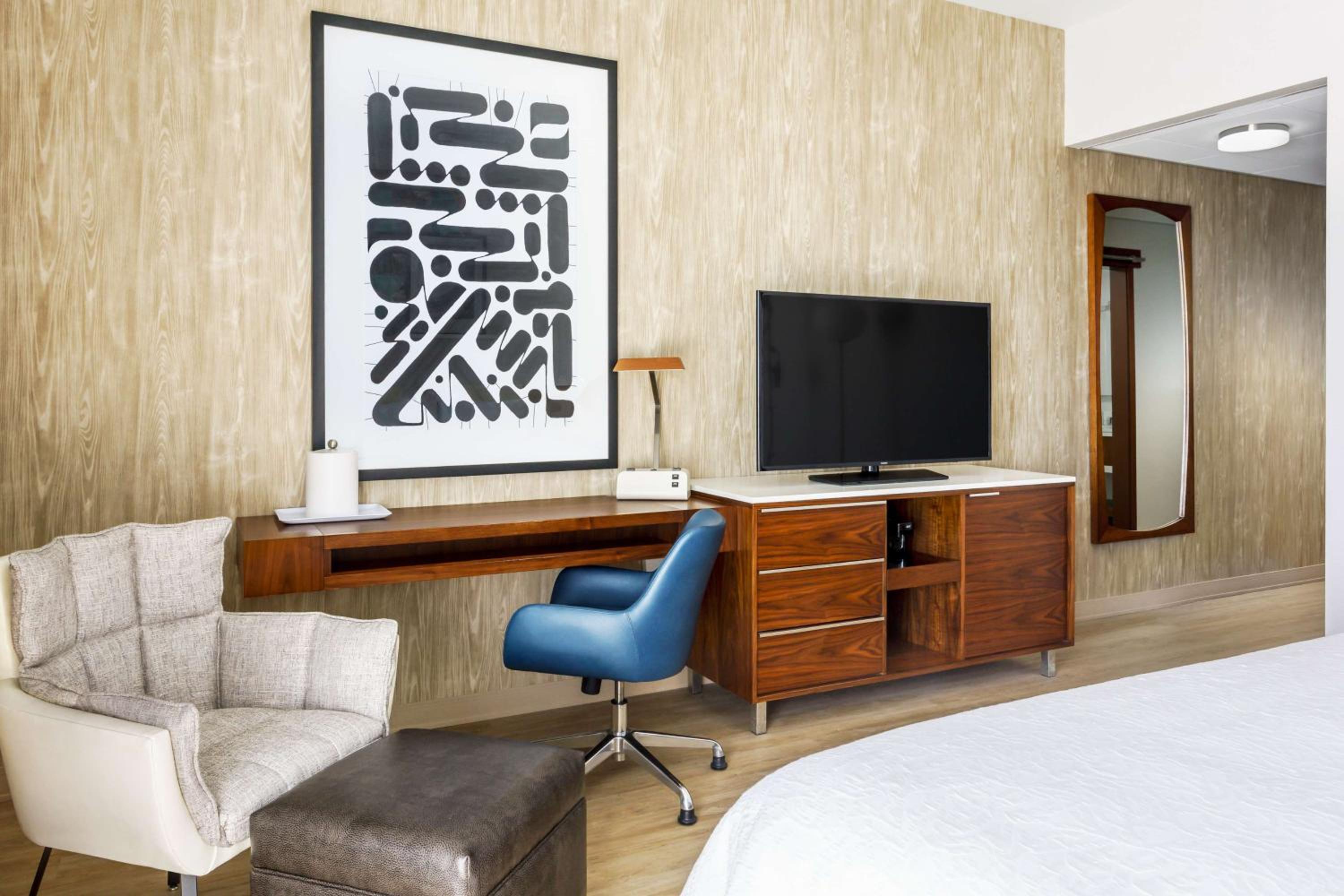 King Room with Balcony - Nonsmoking