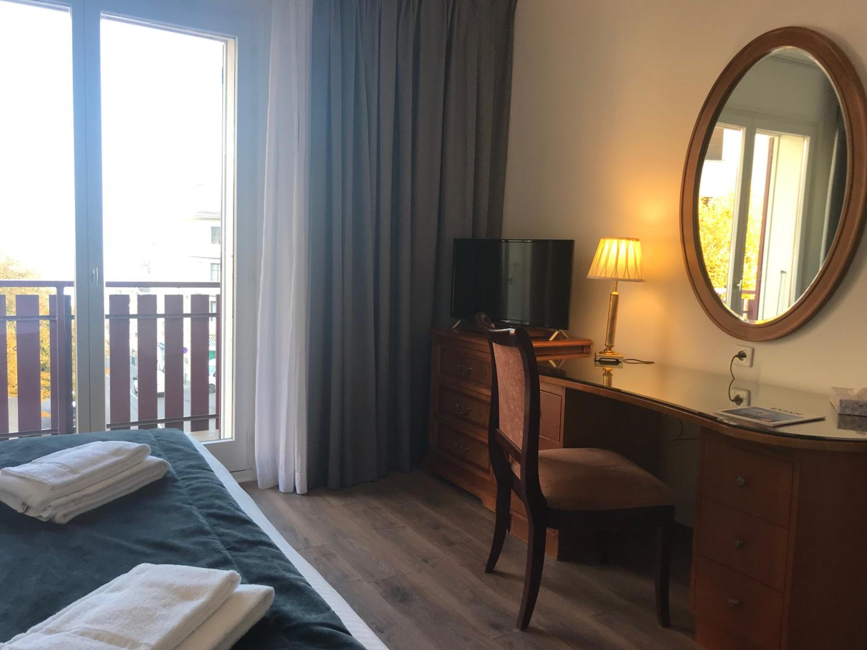 King Room with Lake View