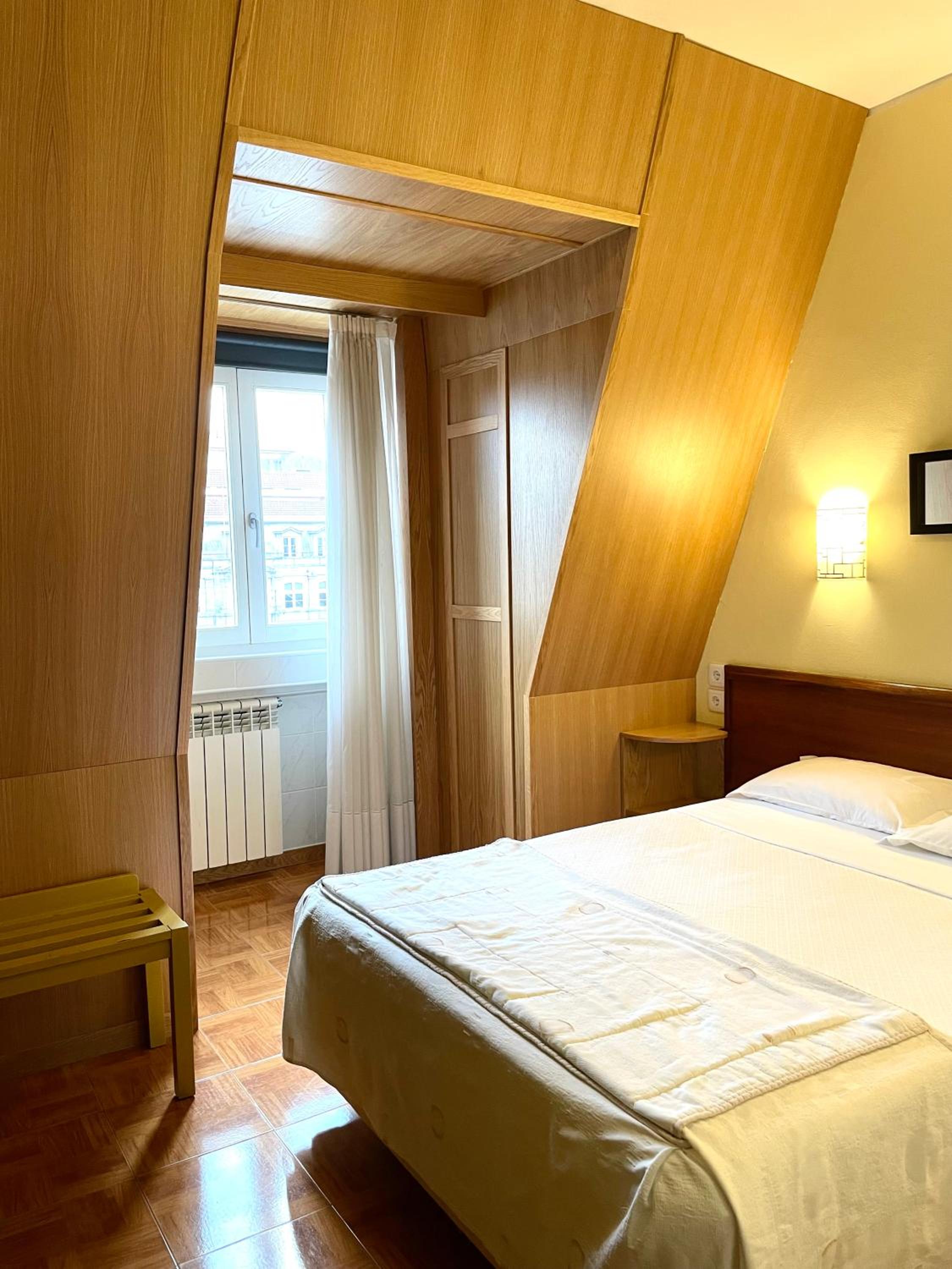 Standard Double Room with City View