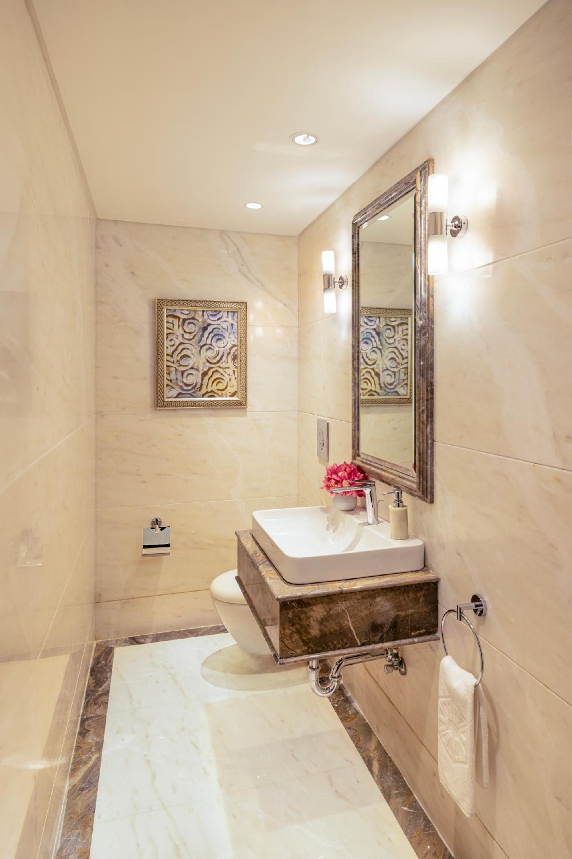 Garden Luxury Suite King Bed Pool View