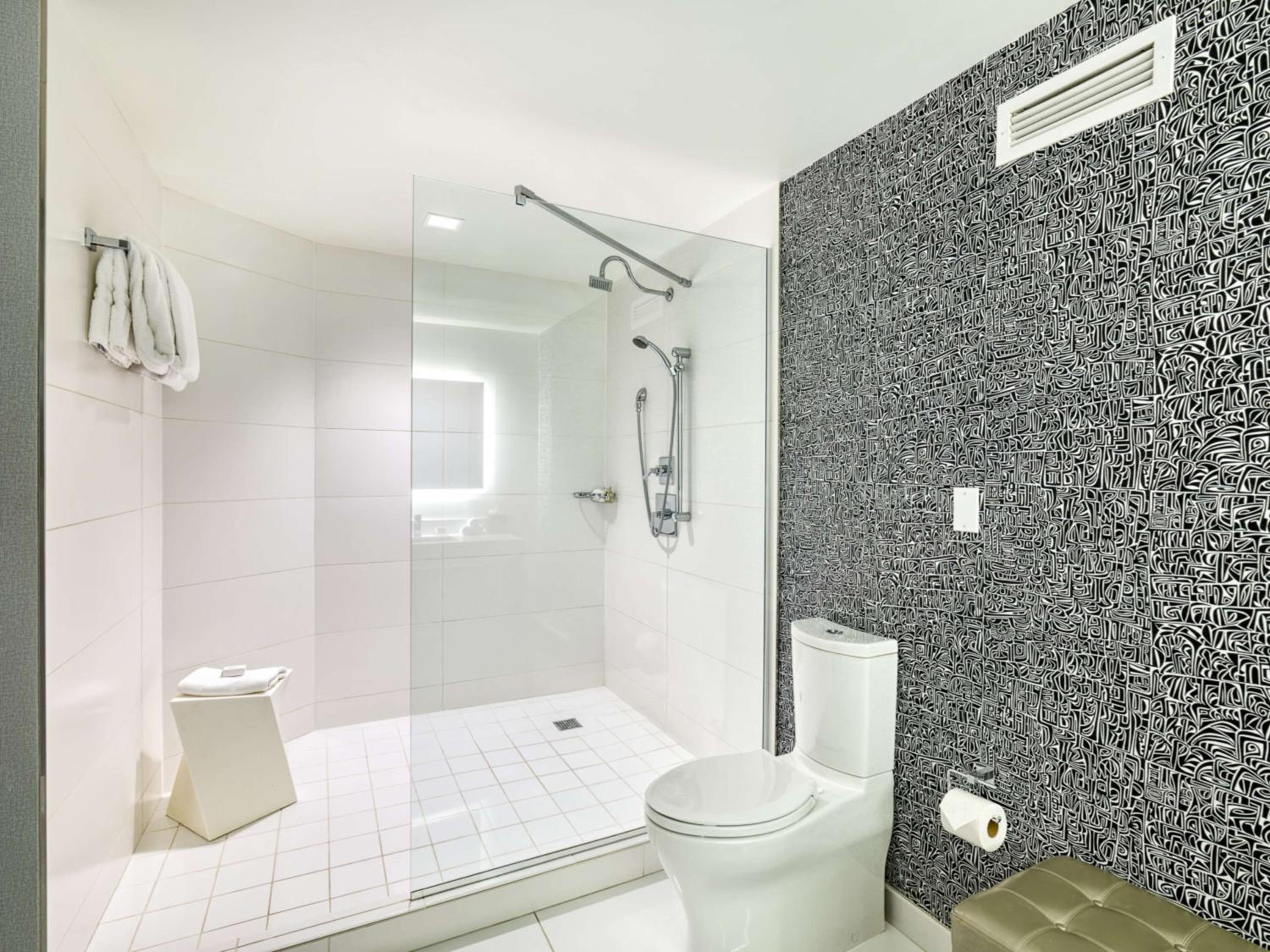 Business King Suite - Non-Smoking