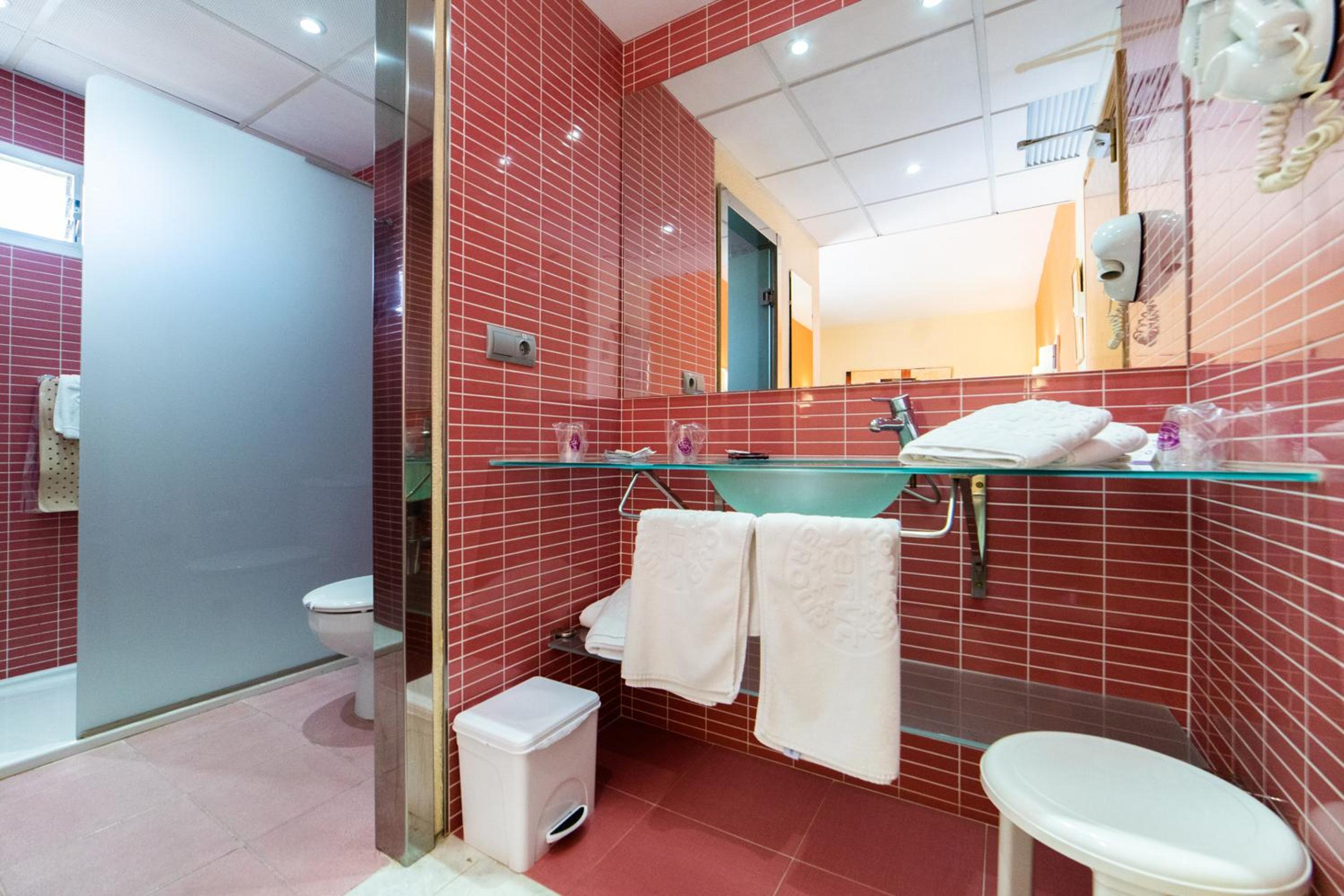 Double Room (2 Adults + 2 Children)