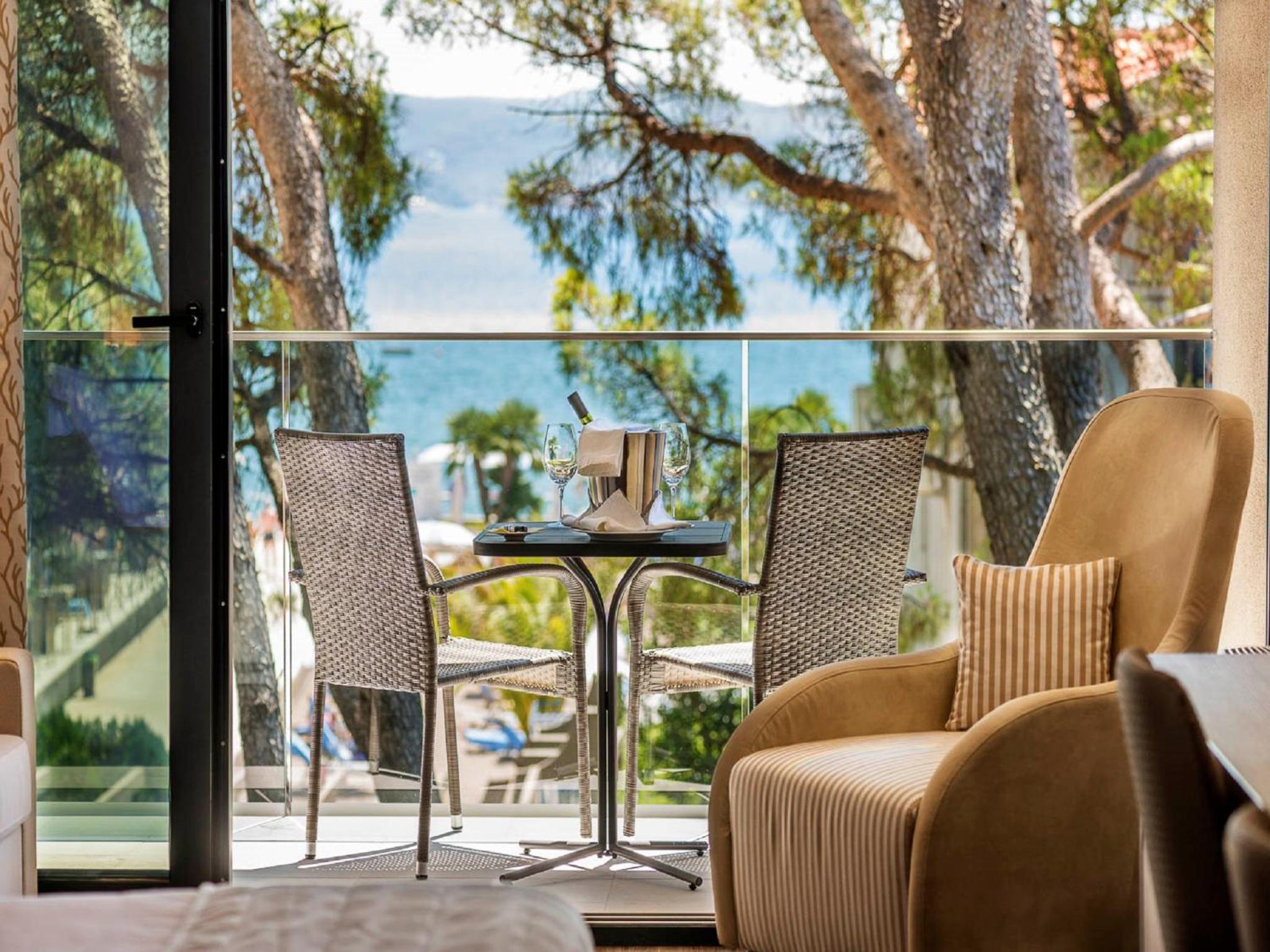 Superior Double Room with Balcony and Sea View