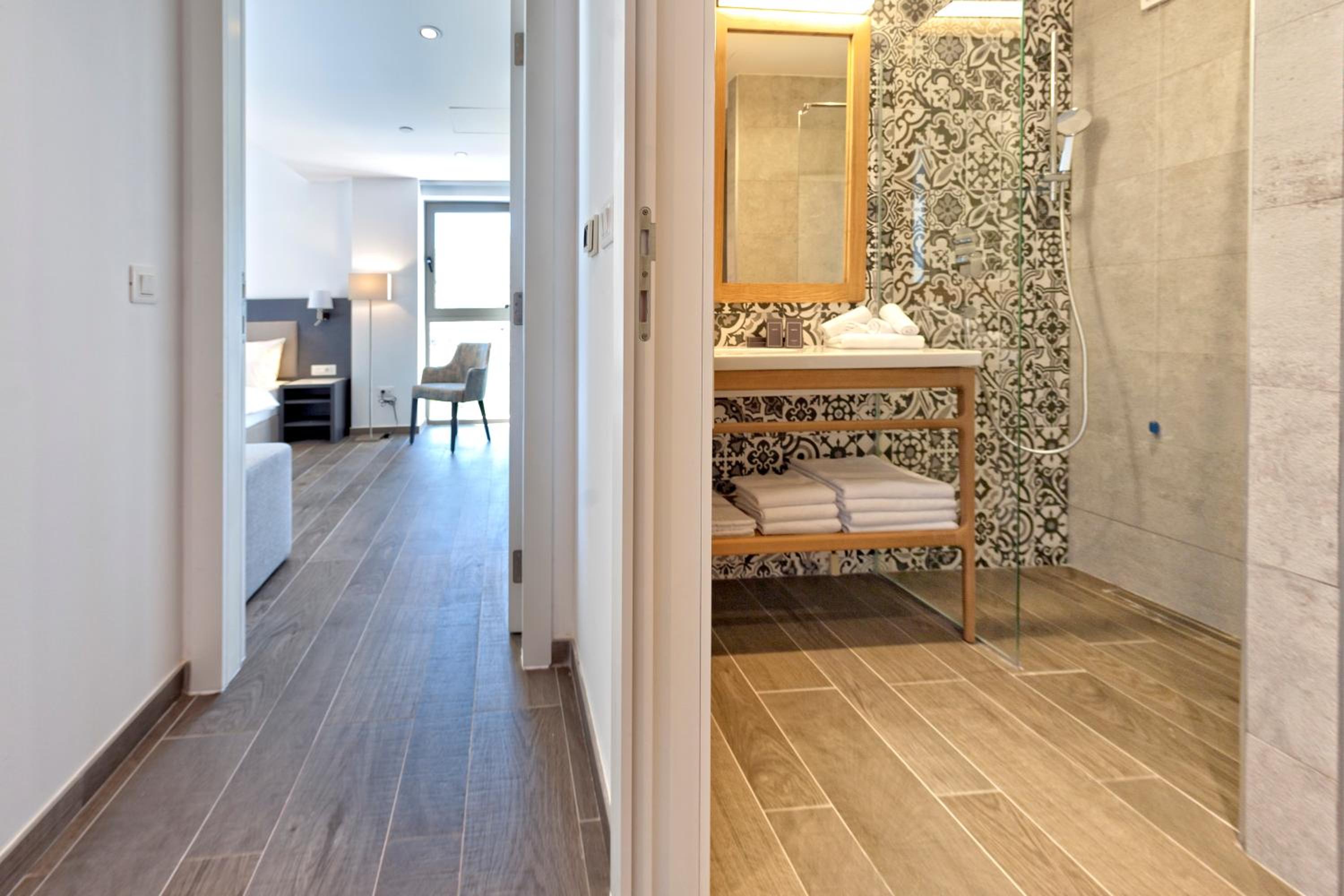 Presidential Two-Bedroom Apartment with Balcony