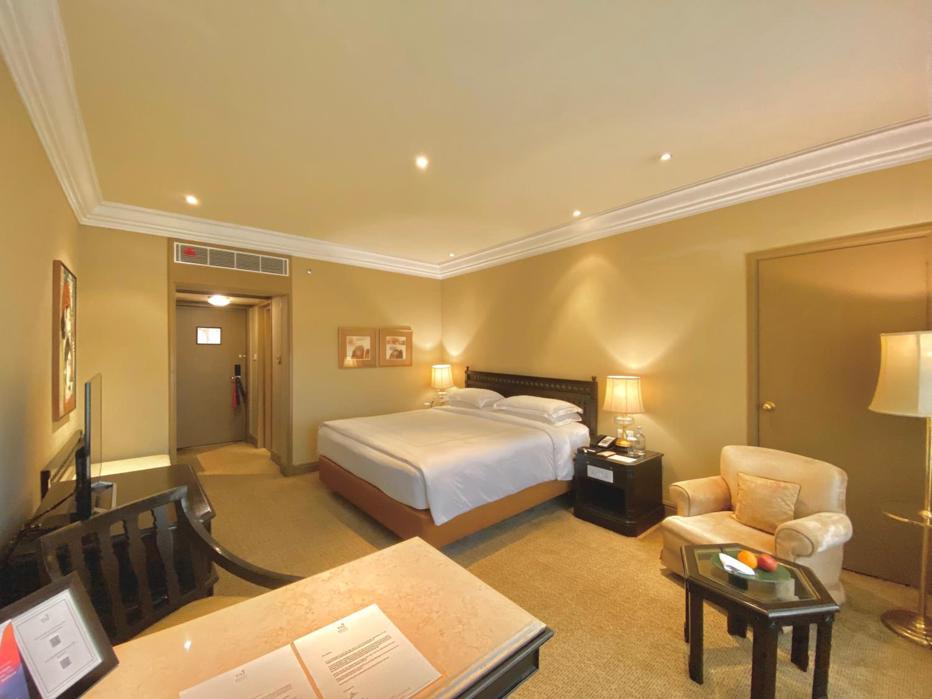 Deluxe Room Various View  King Bed