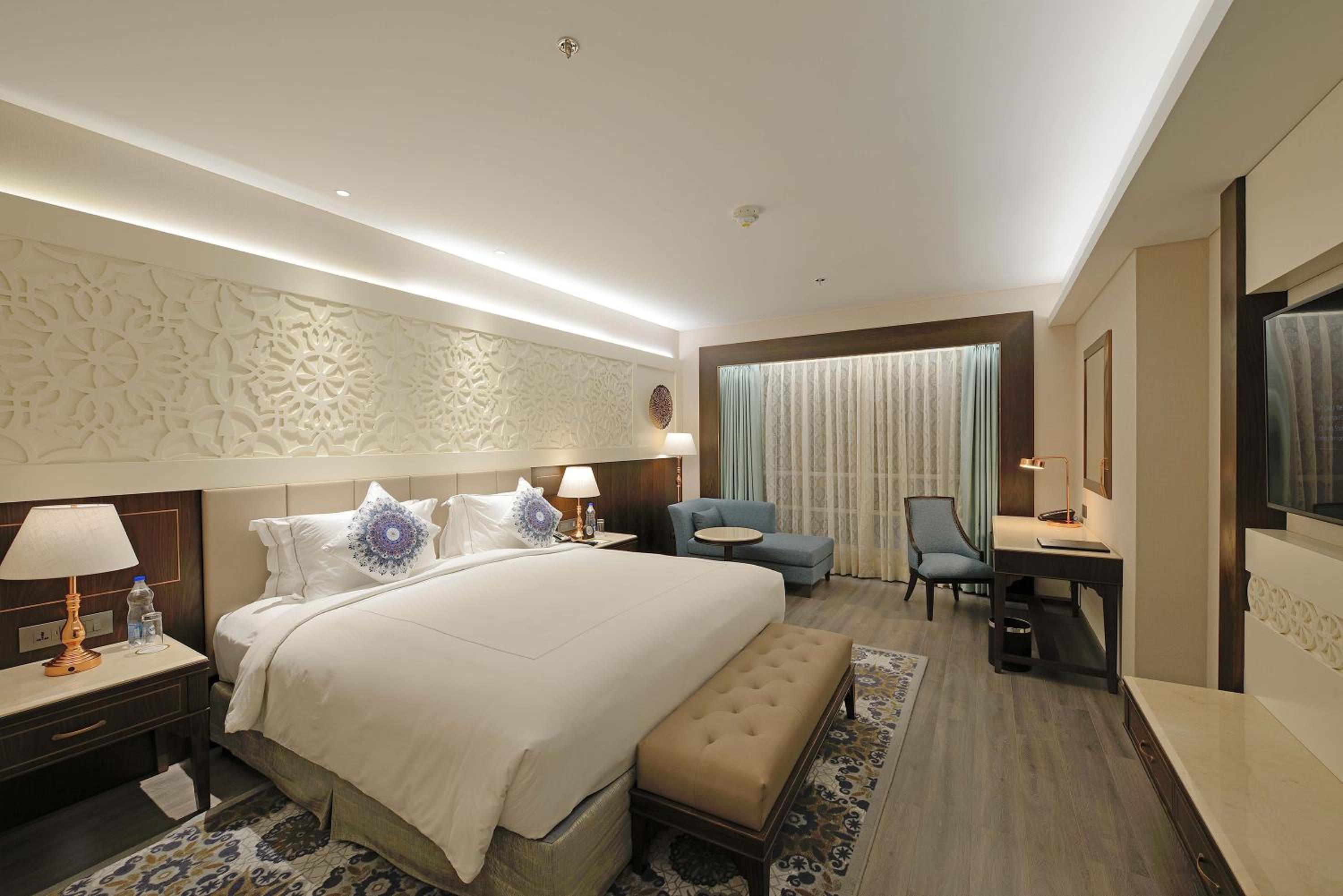 Luxury Room King Bed