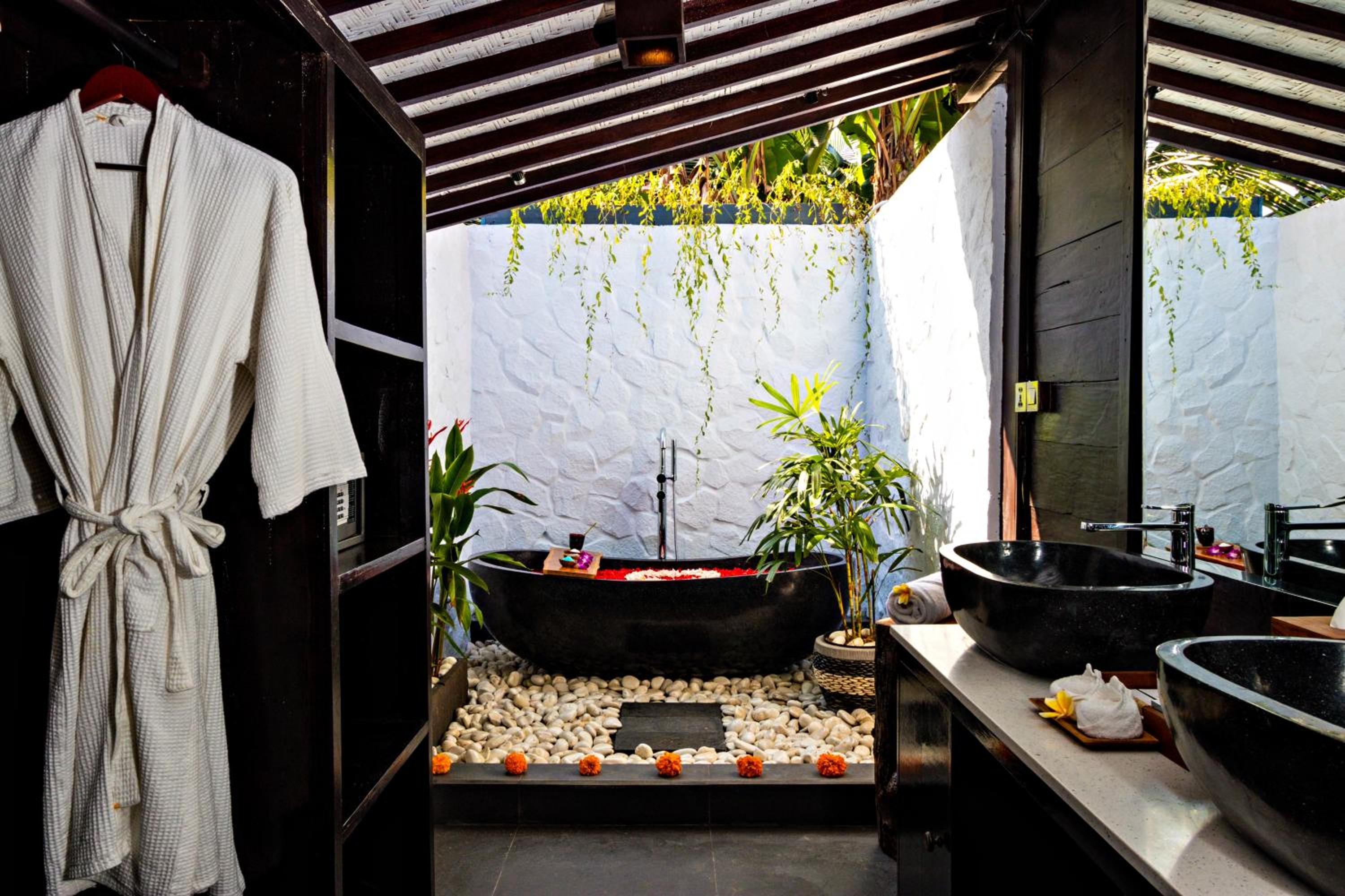 Villa with Garden View