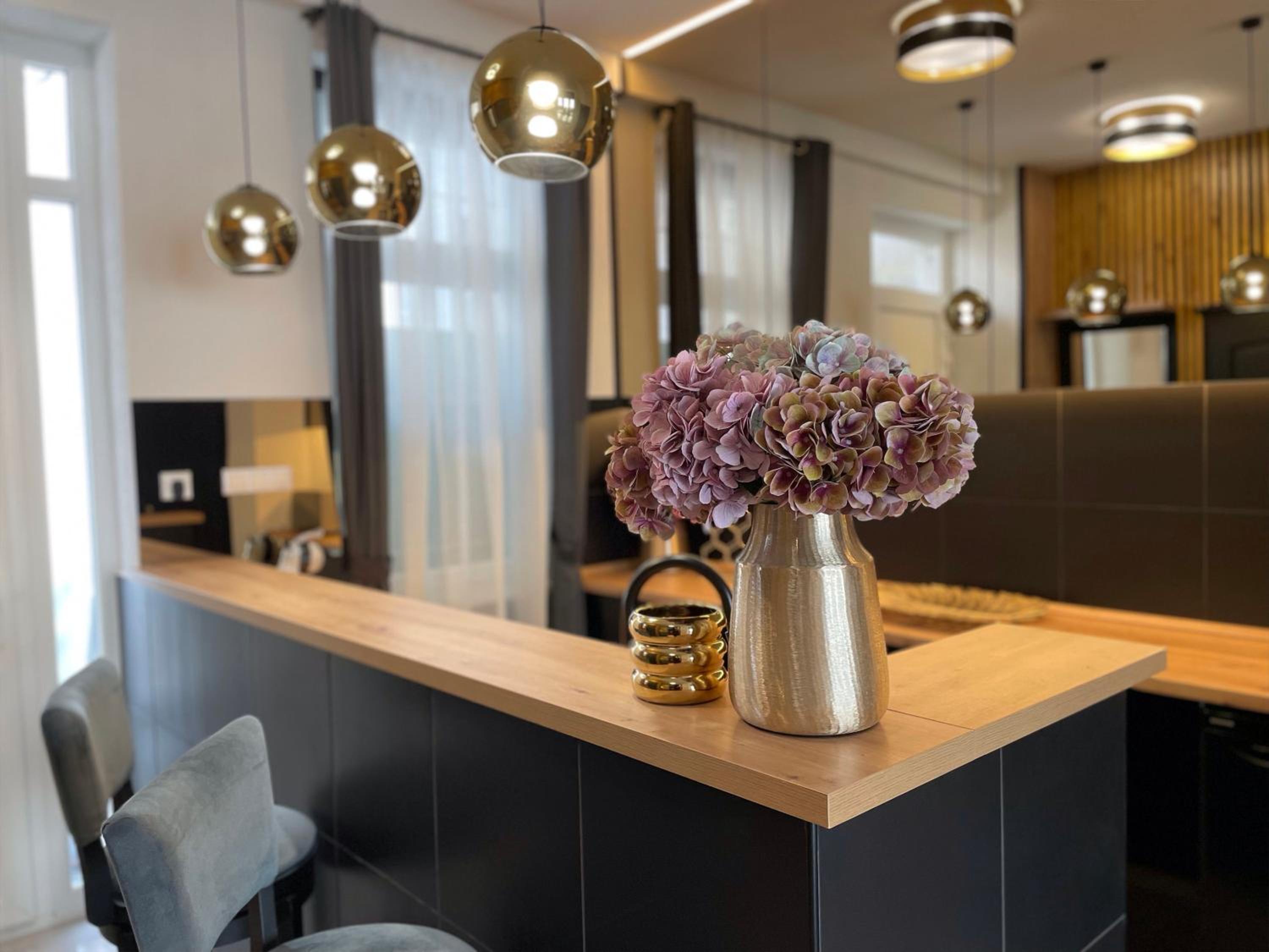 Grand Superior Apartment - Annex