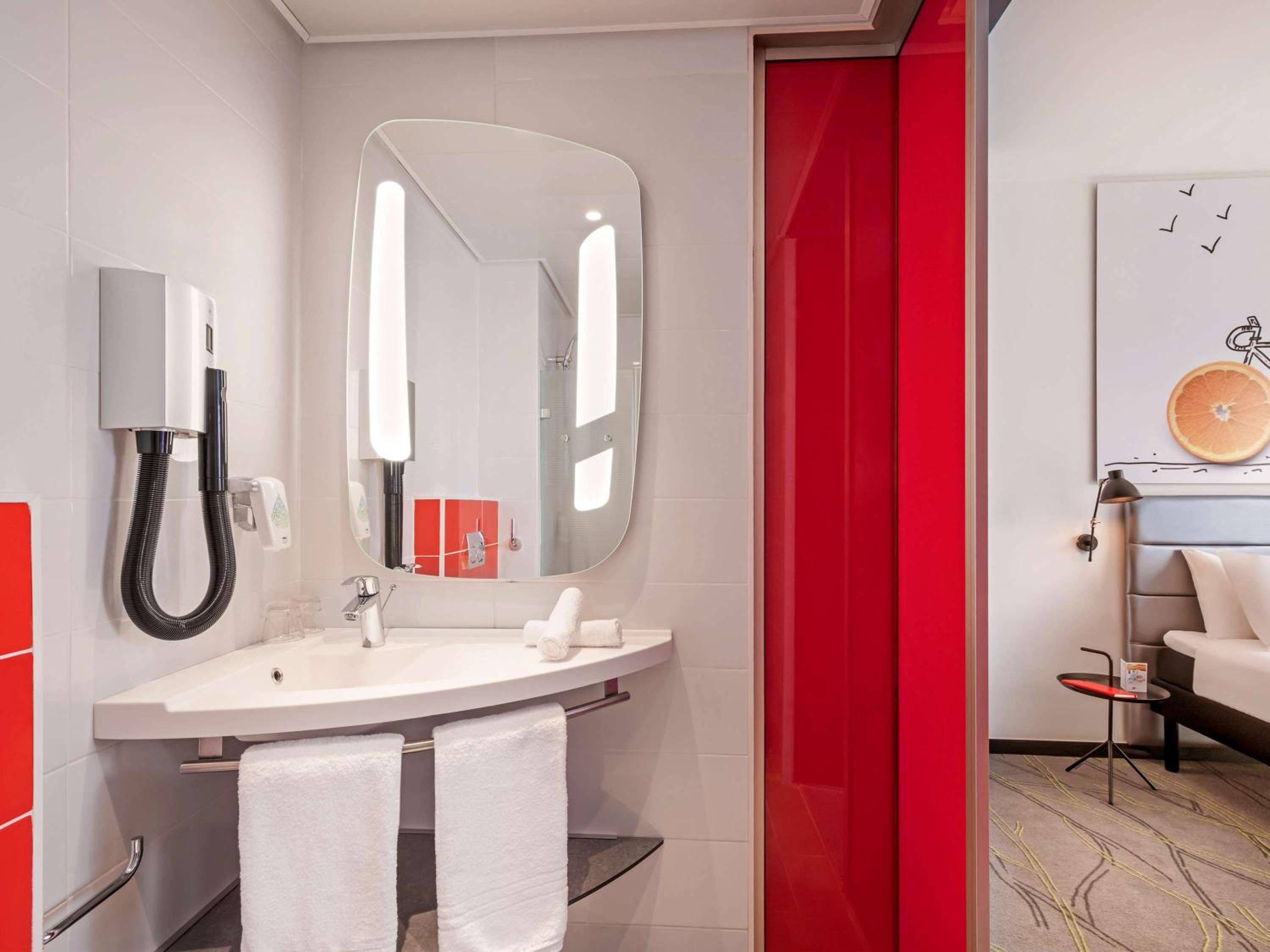 Superior Family Queen Room With Sofa Bed And Historic Jerusalem View