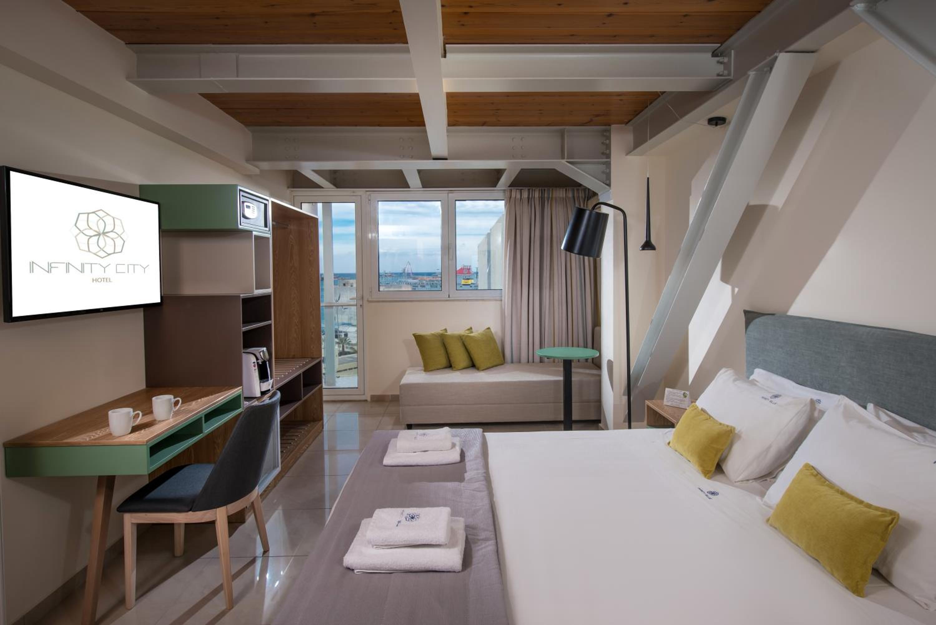 Double Room with Partial Sea View