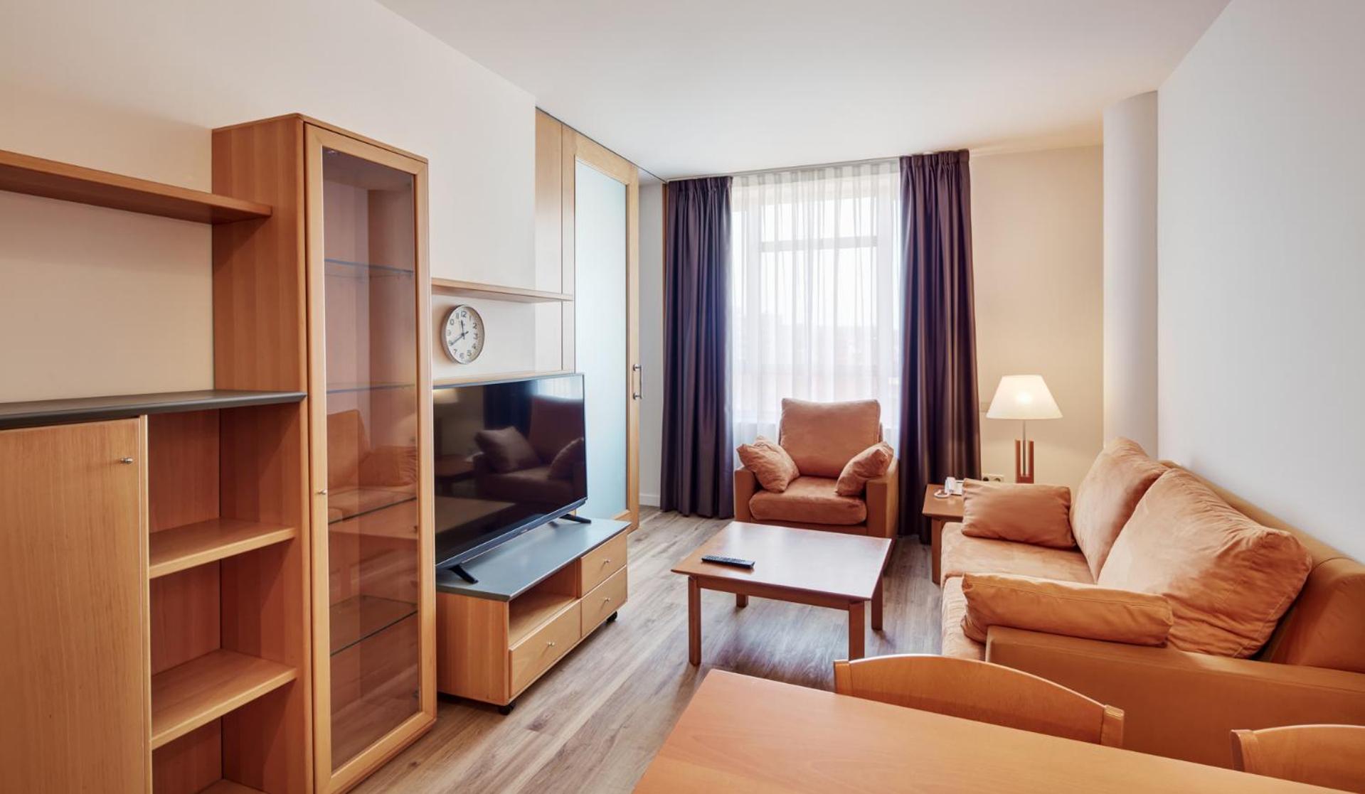 Studio Apartment with One Double Bed