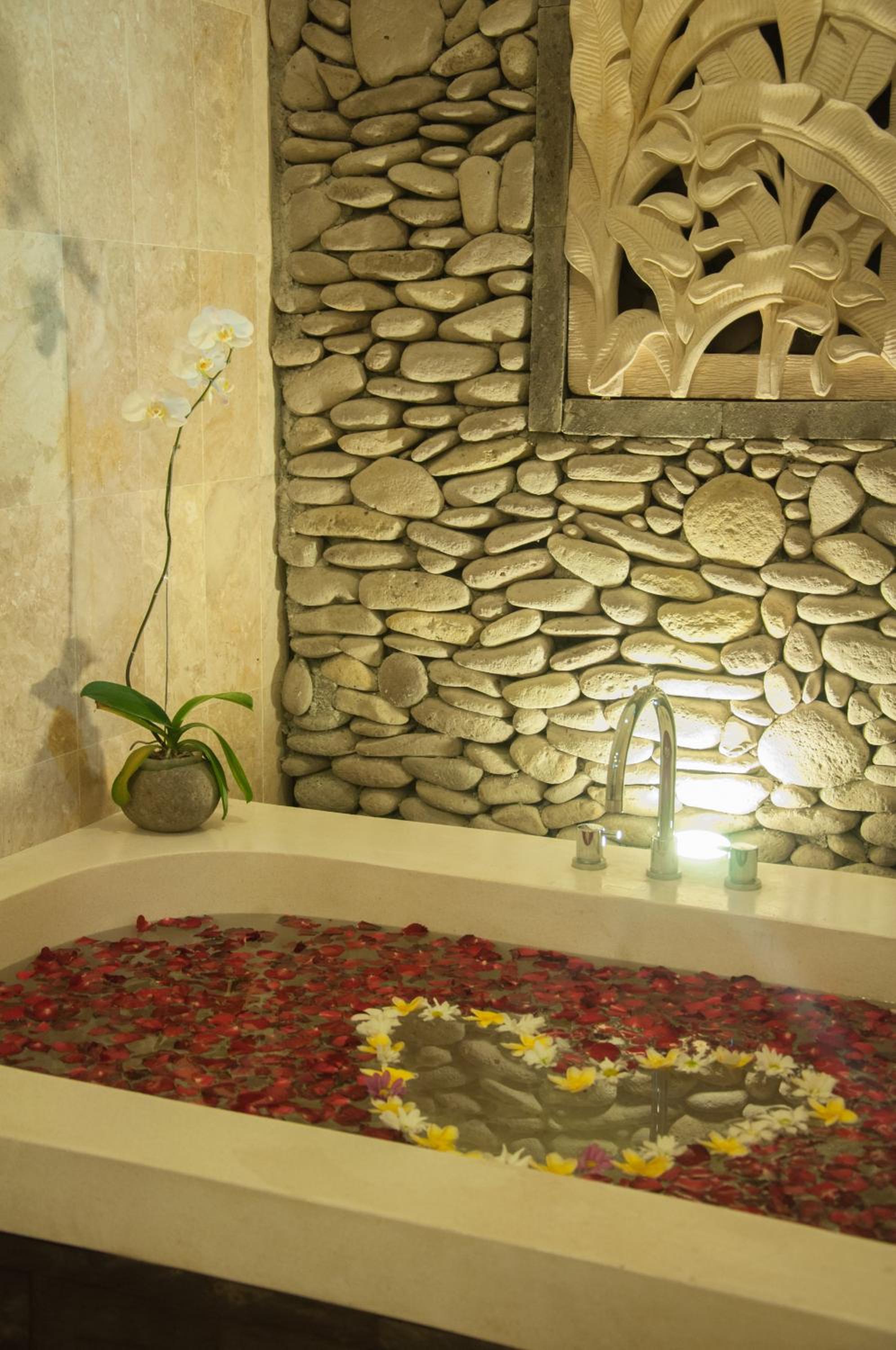 Honeymoon Package at Suite Room