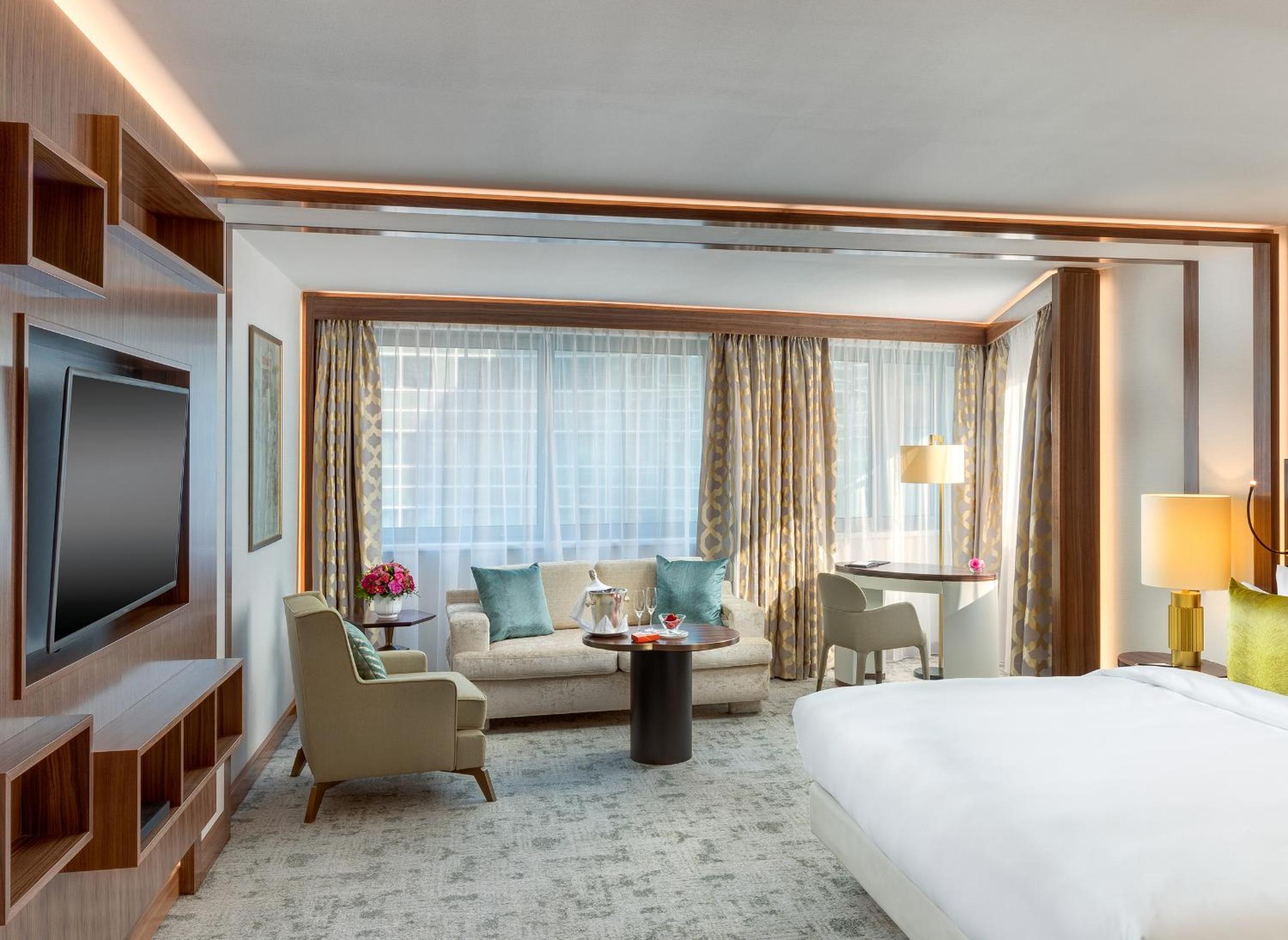 Corvinus Room Fashion Street View