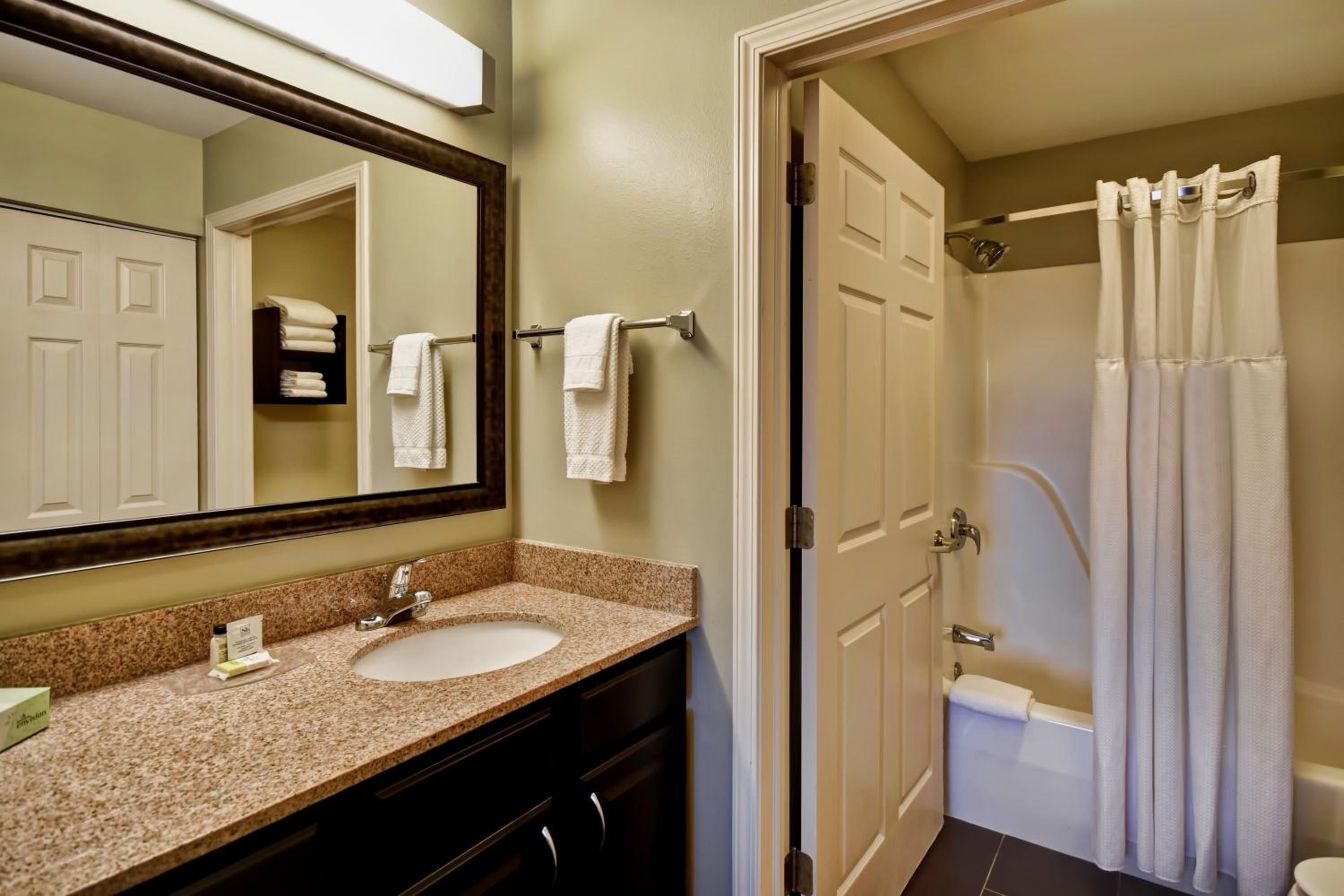 Two-Bedroom Suite with One King and One Queen Bed