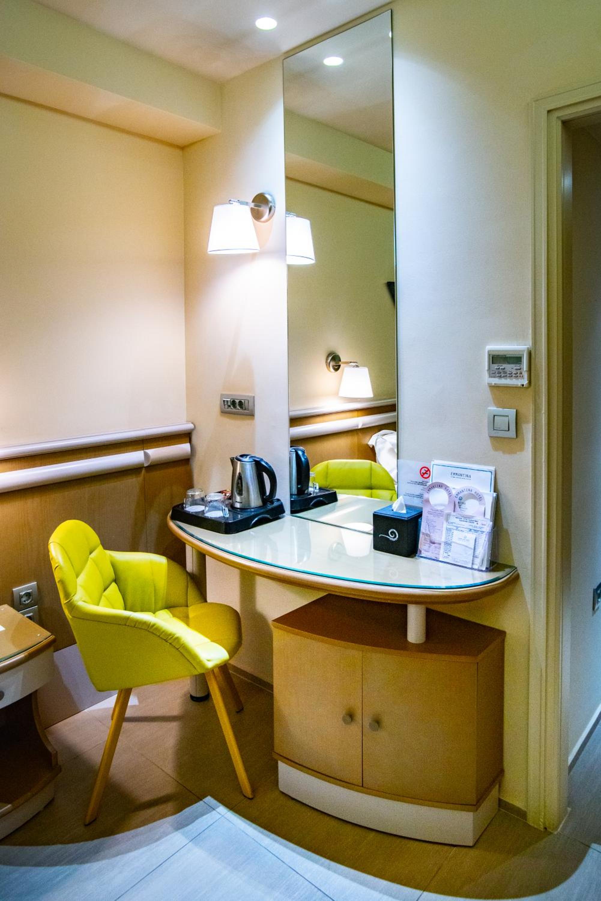 Superior Double or Twin Room with Side Sea View