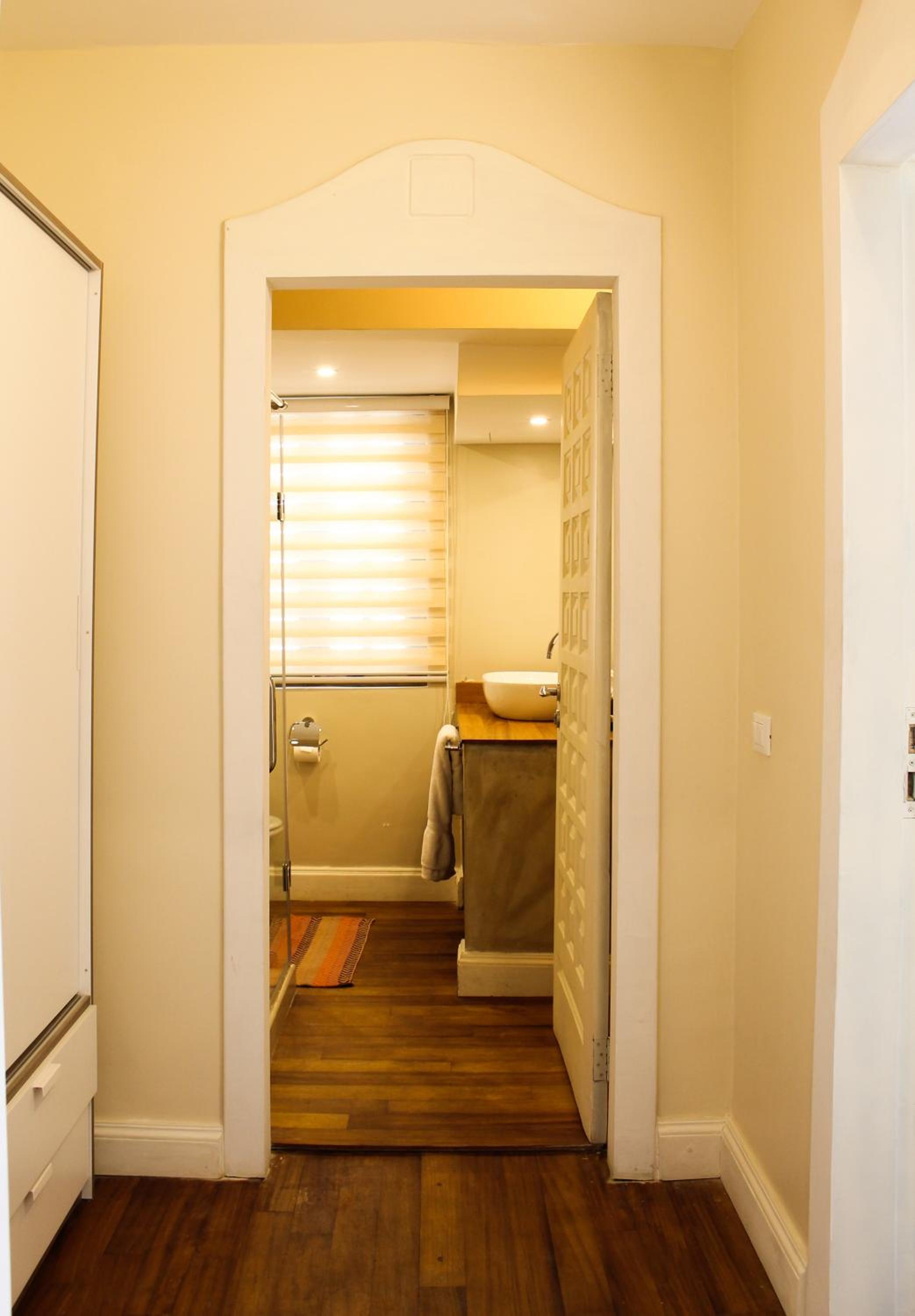 Luxury Two Bedroom Apartment with Balcony 