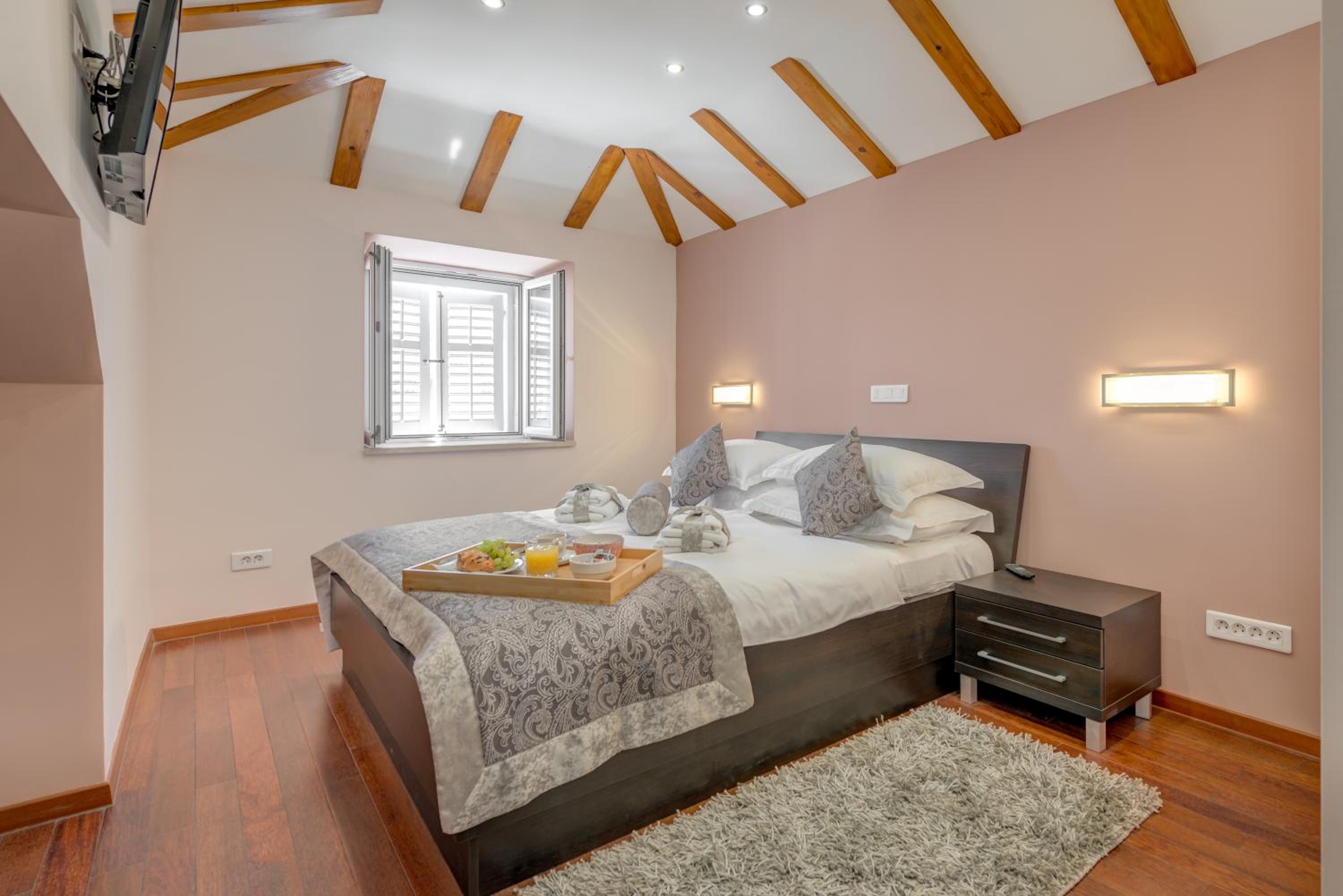 Deluxe Double Room with City View