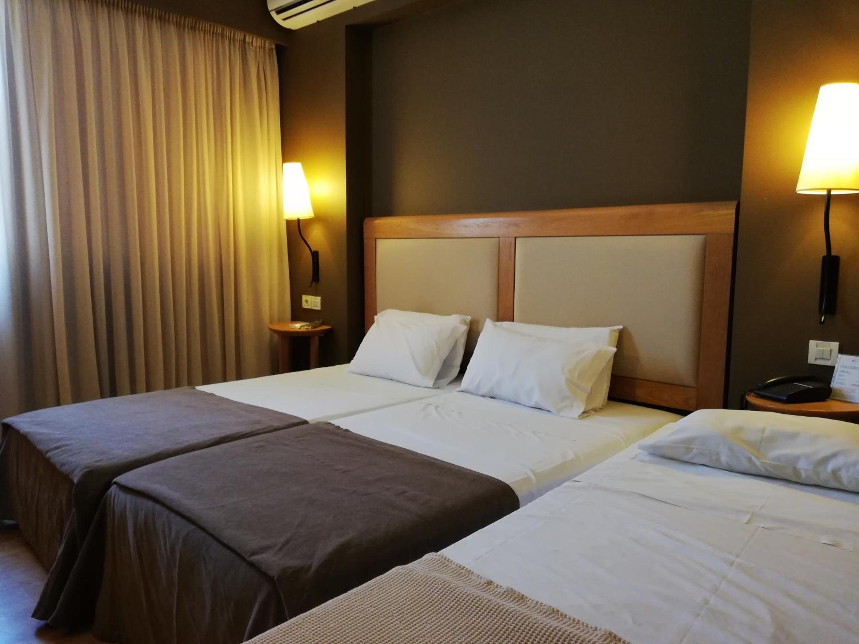 Triple Room with Extra Rollway Bed