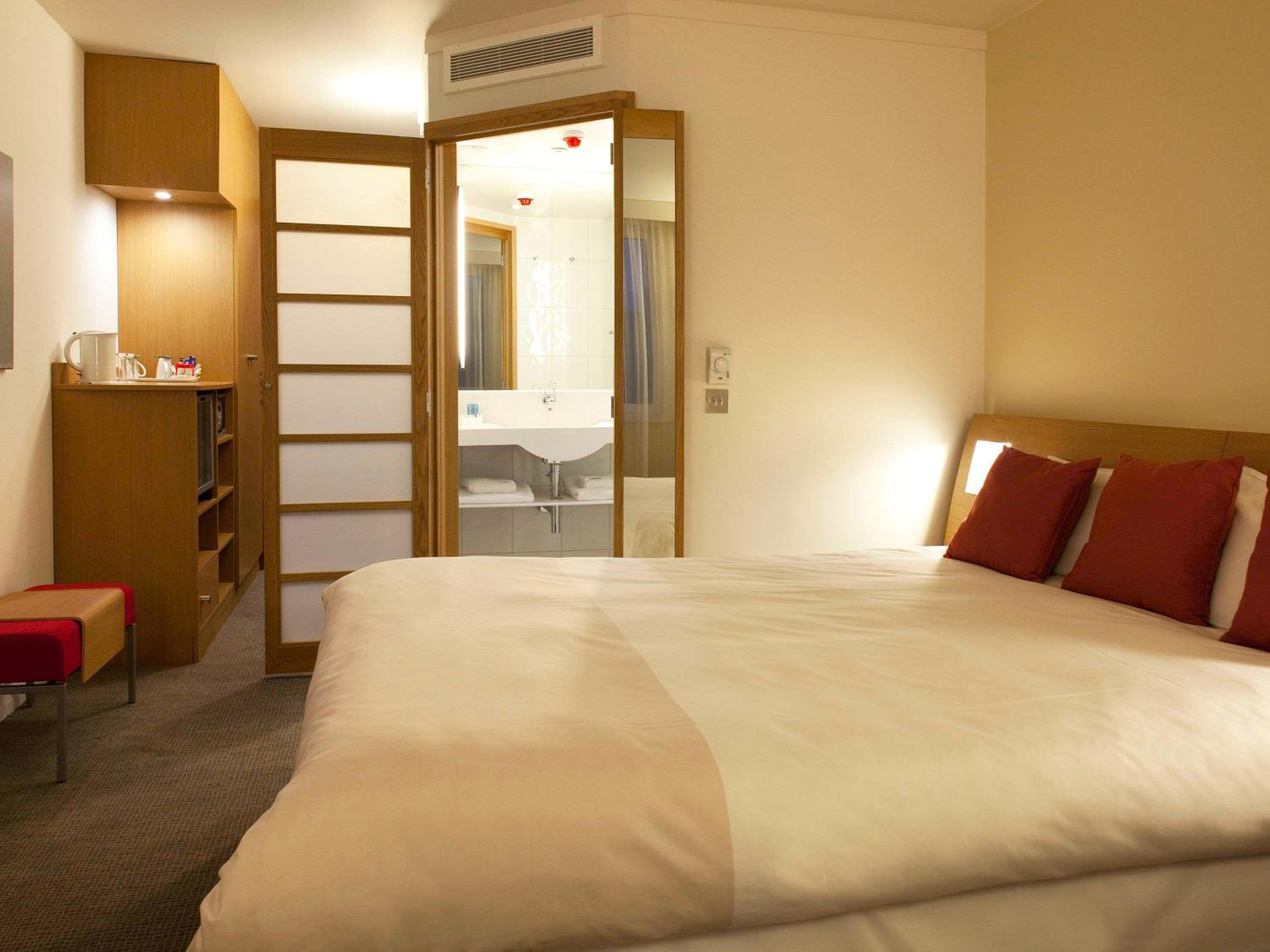 Superior Room with Queen Bed and Sofa Bed