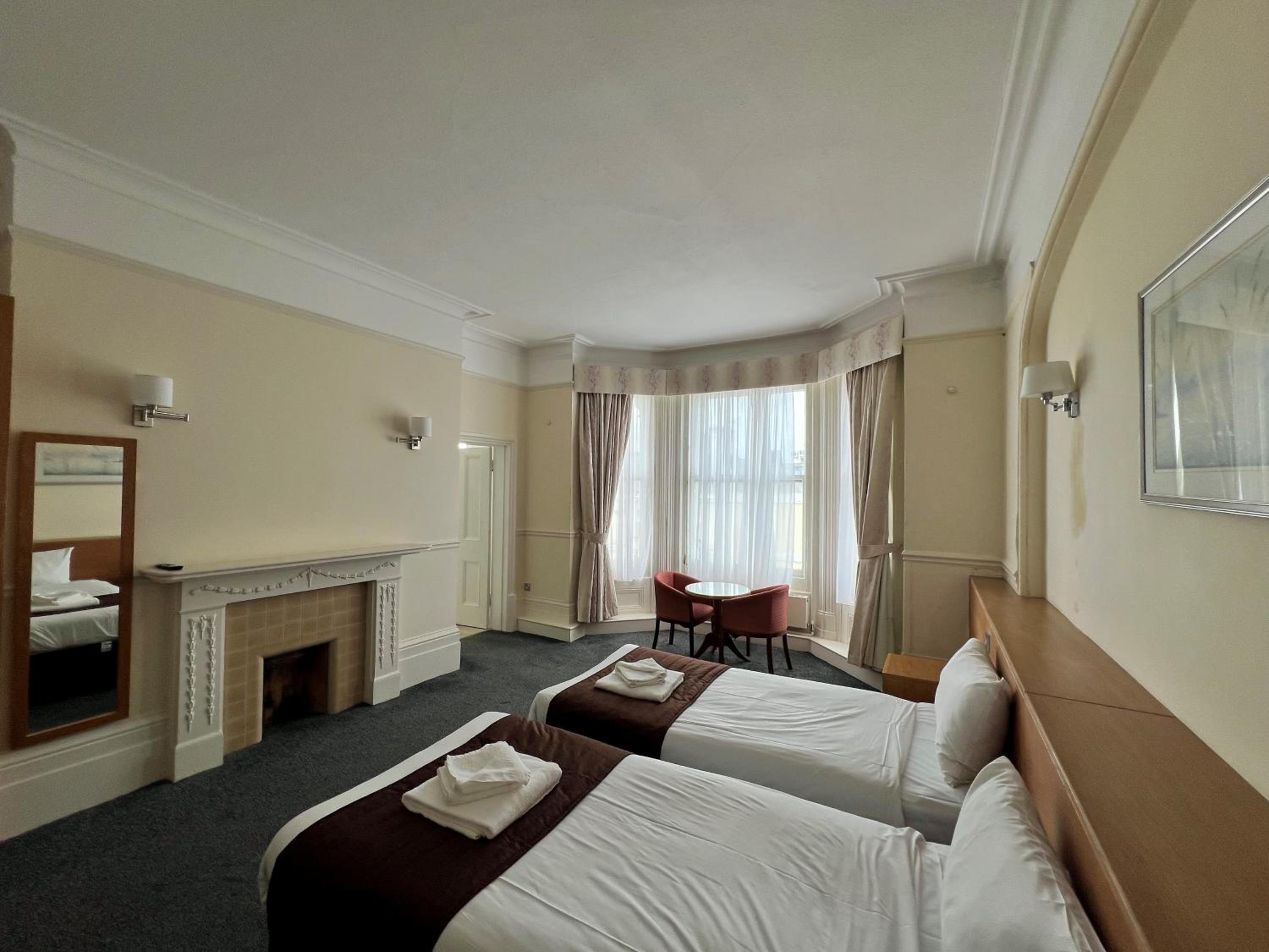 Twin Room with Sea View
