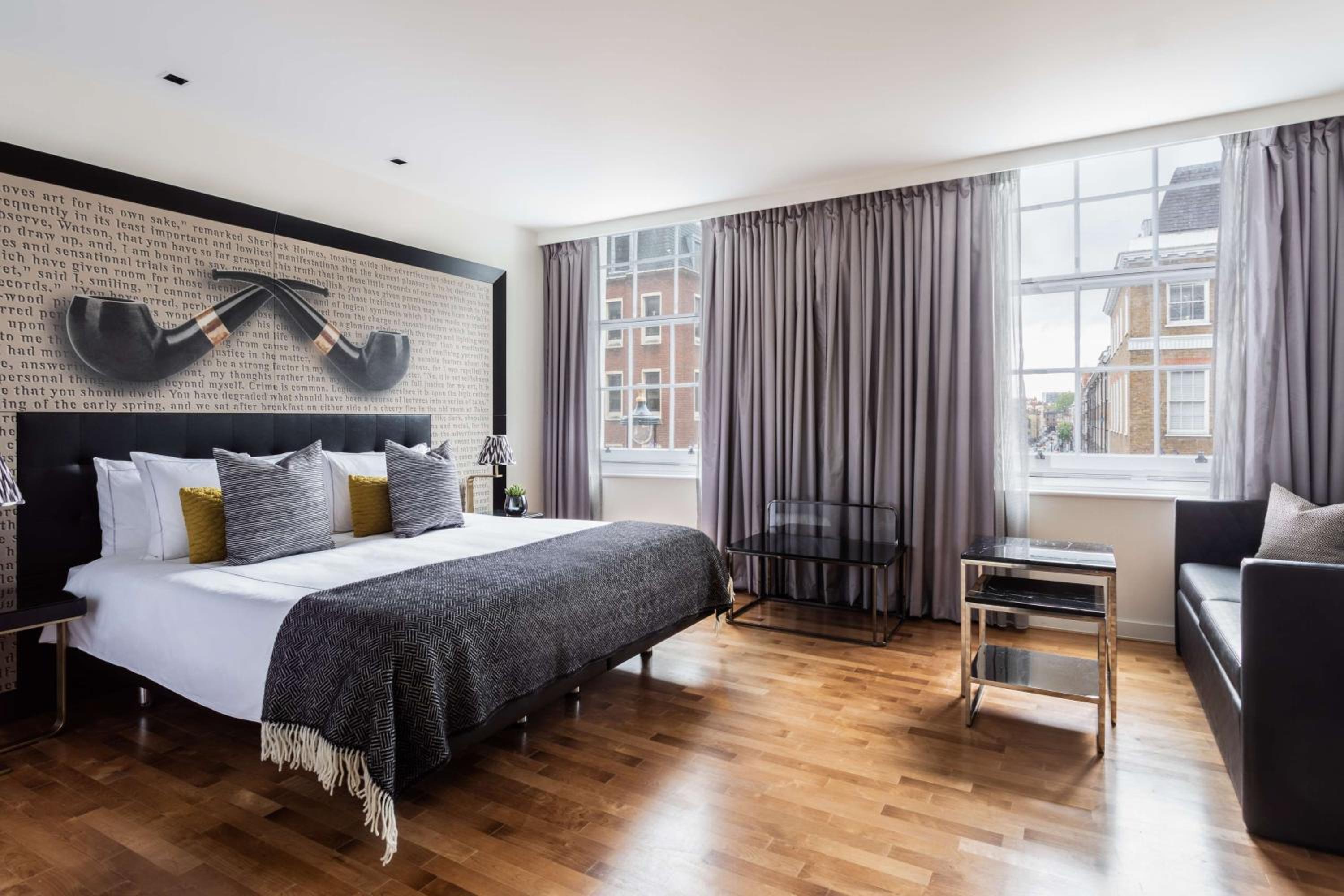 Heritage Deluxe King Room