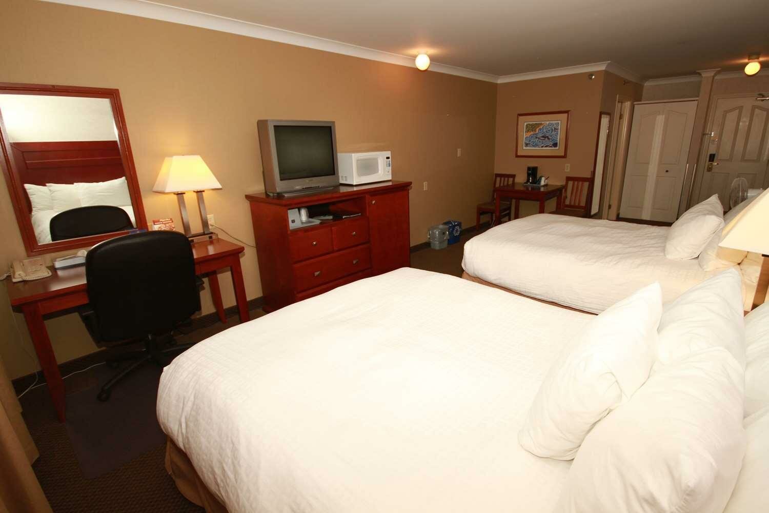 Queen Room with Two Queen Beds - Non-Smoking