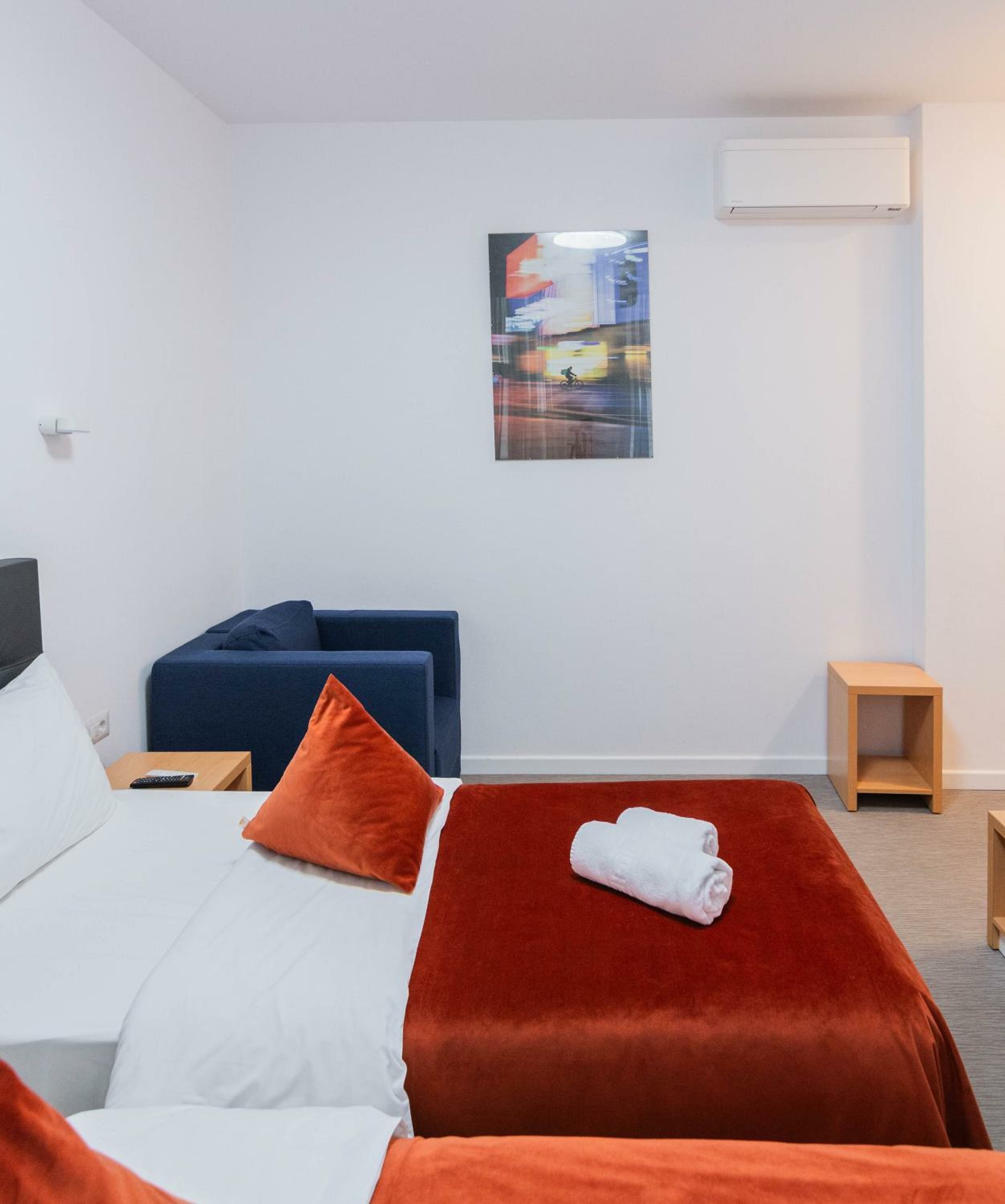 Twin Room with Shower