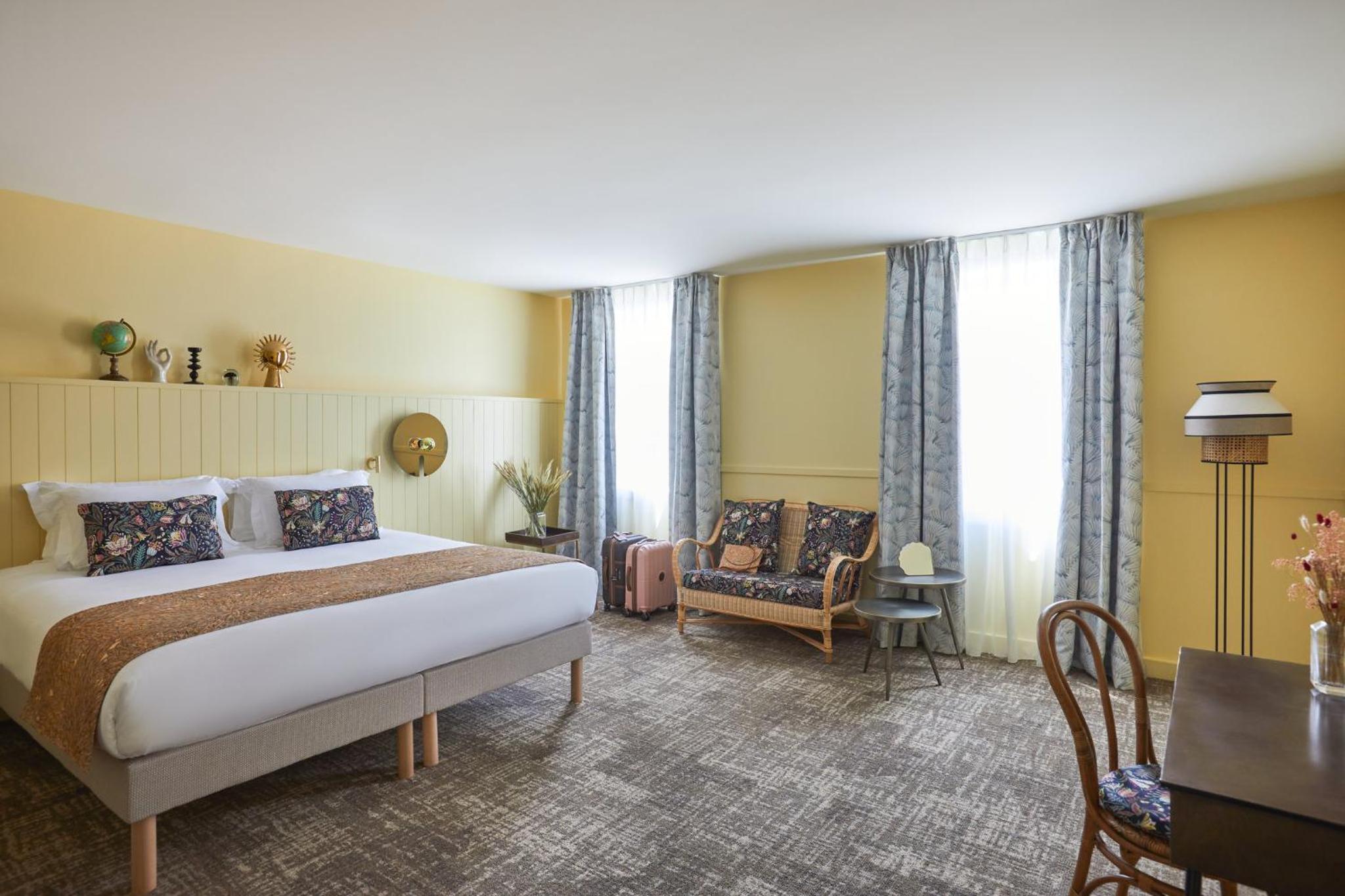 Premium King Room