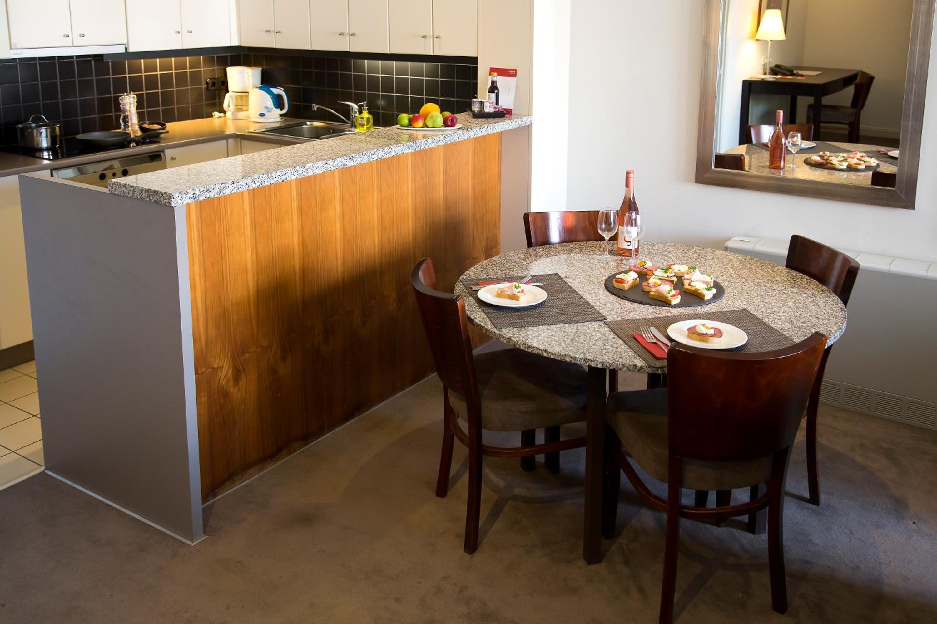 One-Bedroom Apartment