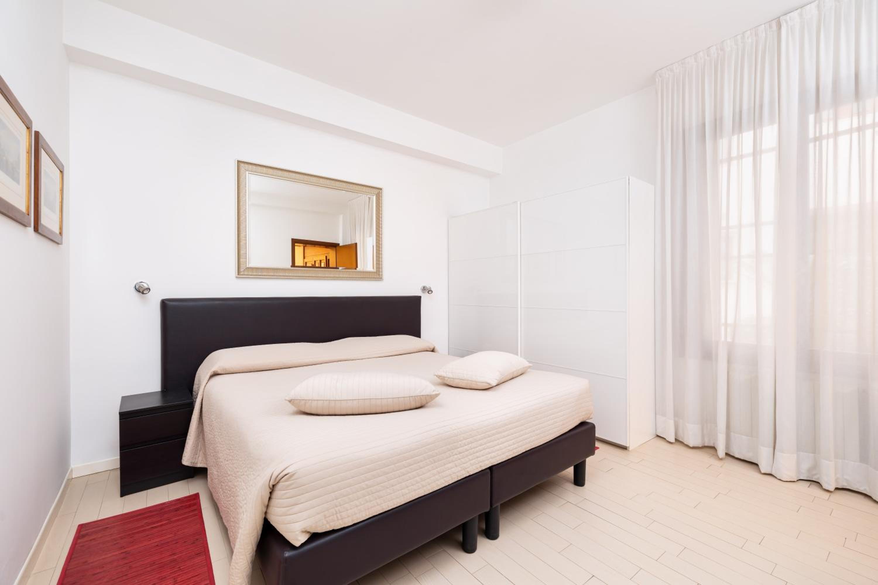 One-Bedroom Apartment (4 Adults)