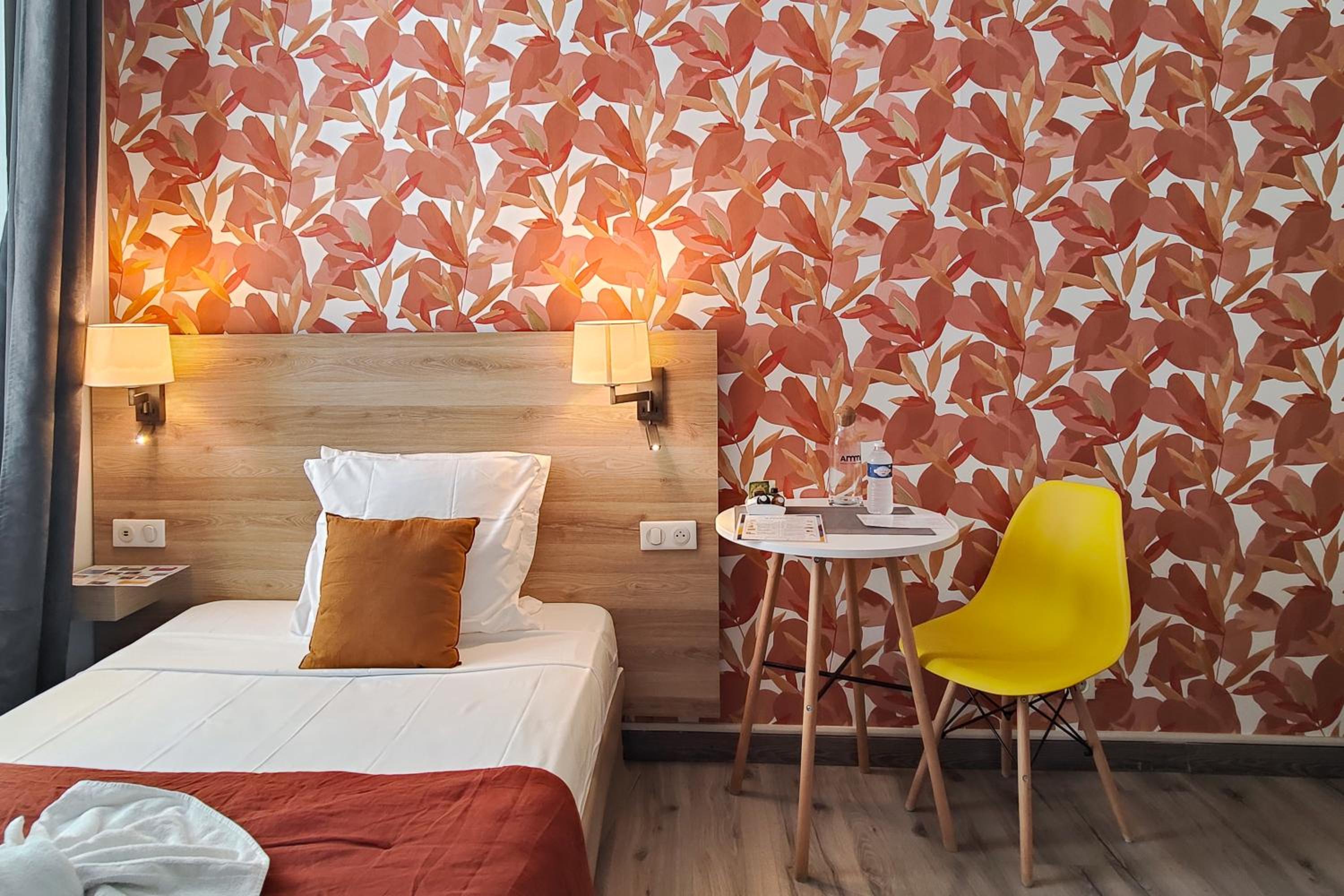 Standard Single Studio