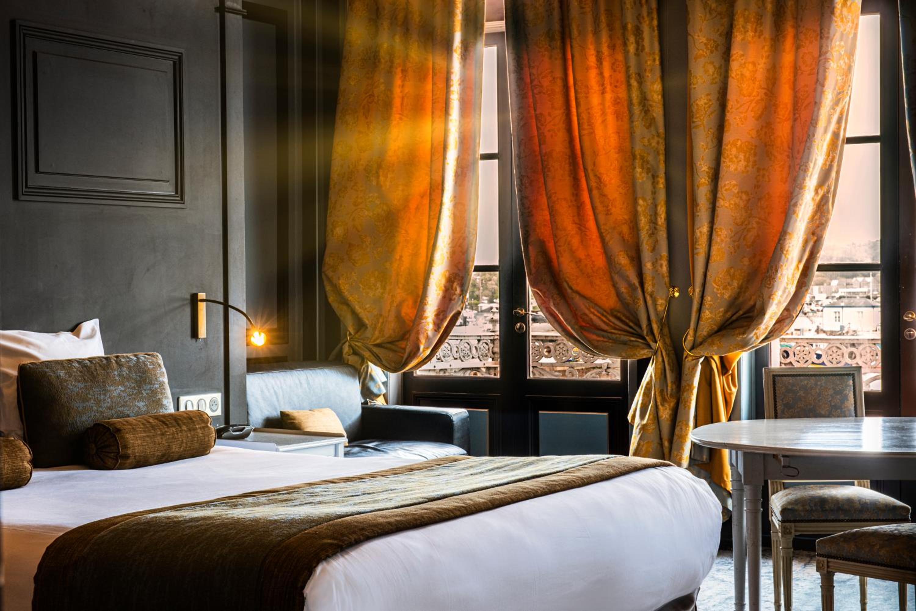 Suite Alphonse Allais avec Jacuzzi