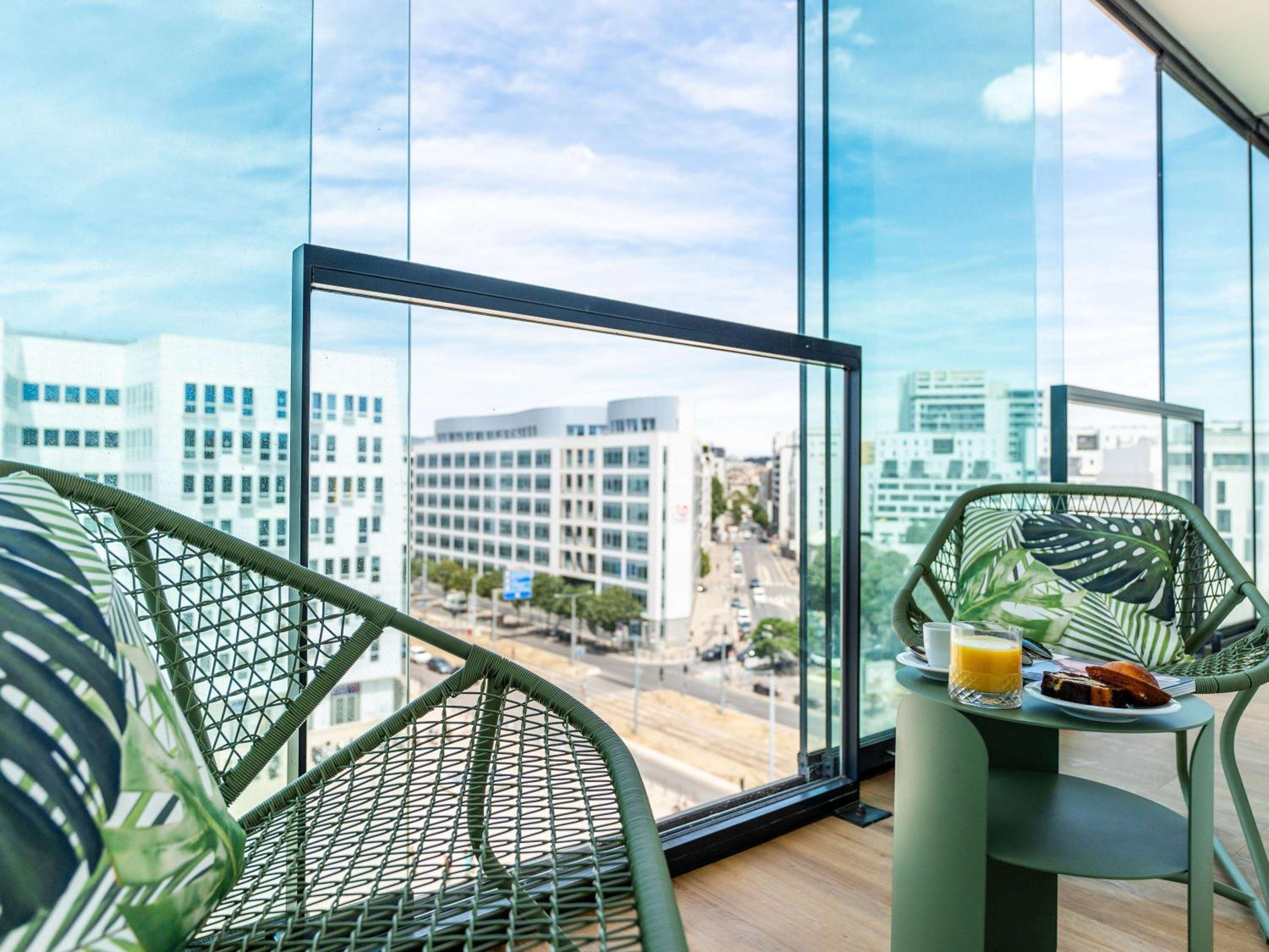 Superior Queen Suite with Balcony