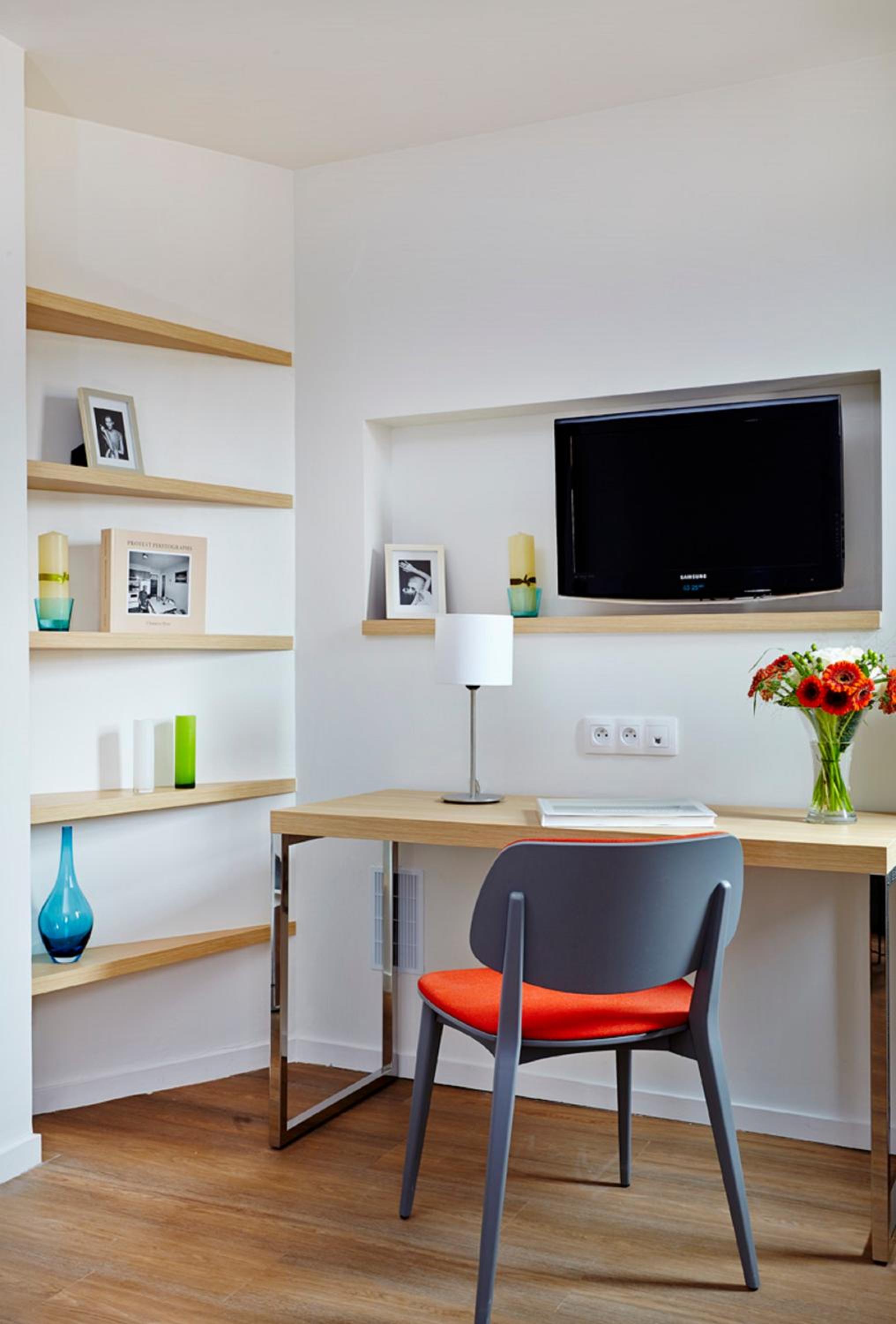 Deluxe One-Bedroom Apartment with Air Conditioning