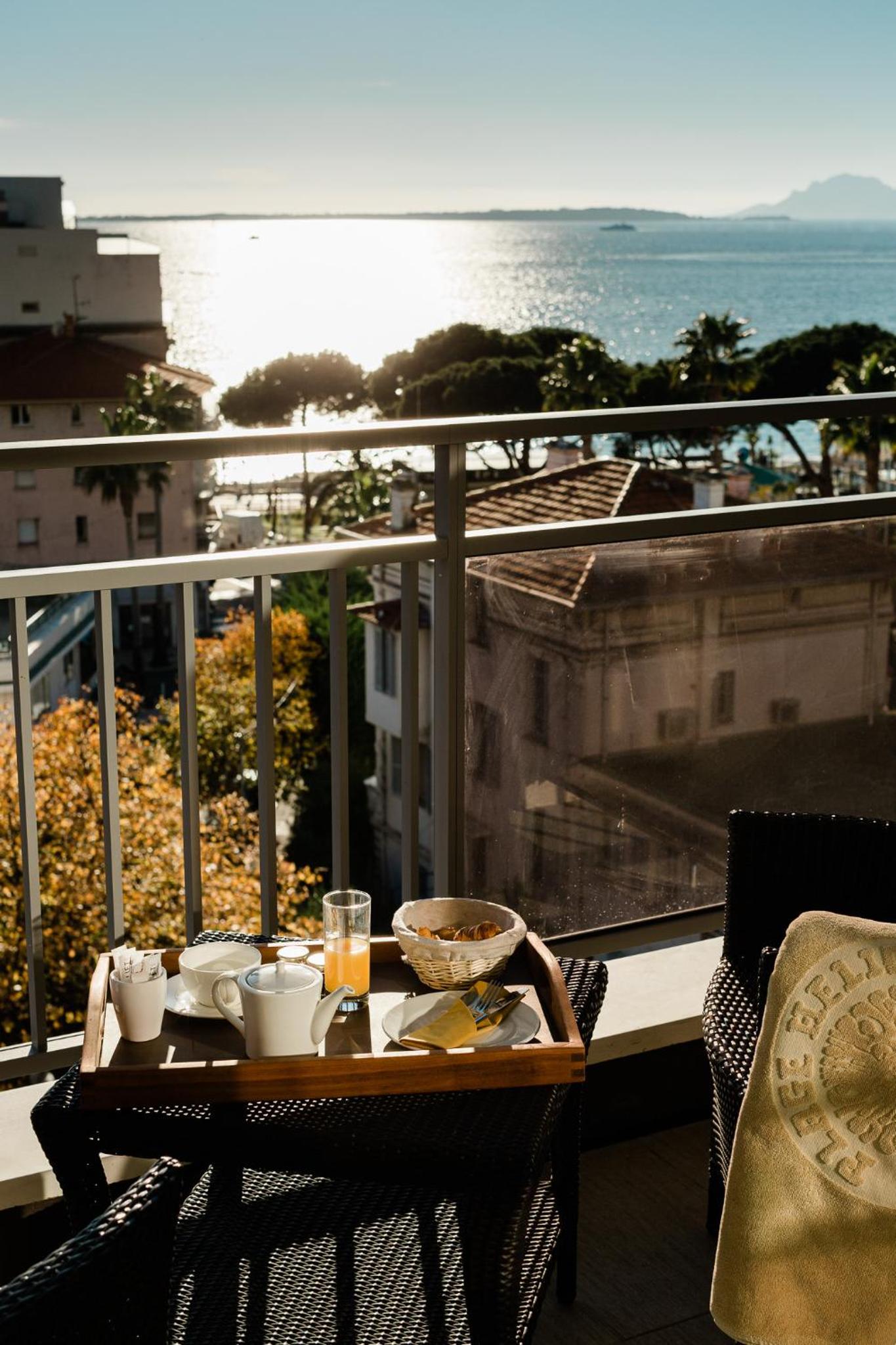 Deluxe Room with Sea View