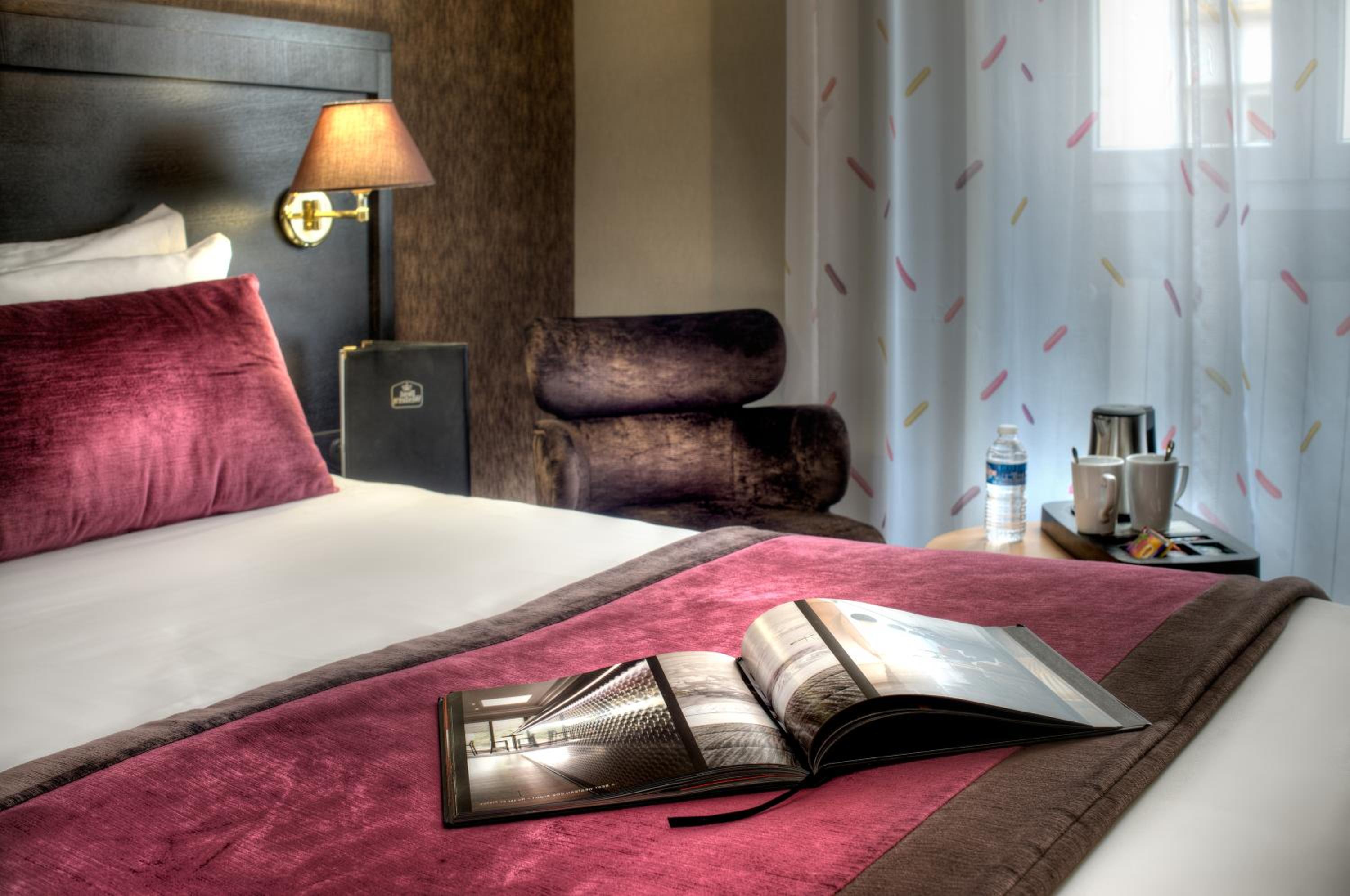 Deluxe Queen Room