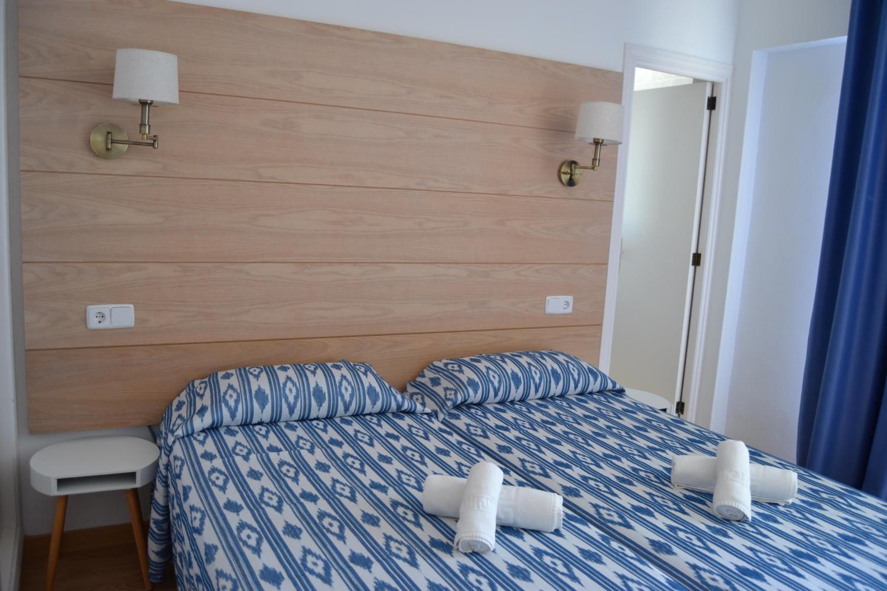 Twin Room with Balcony