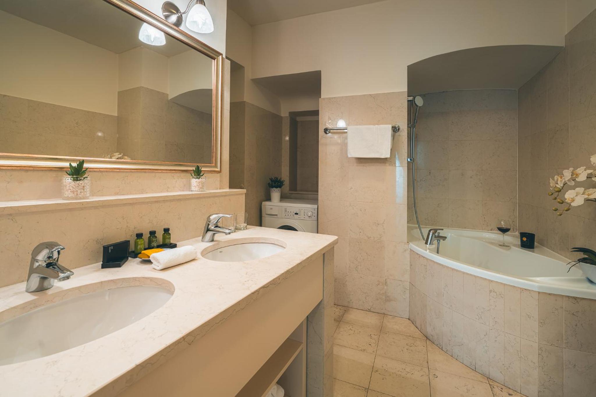 Premium Suite