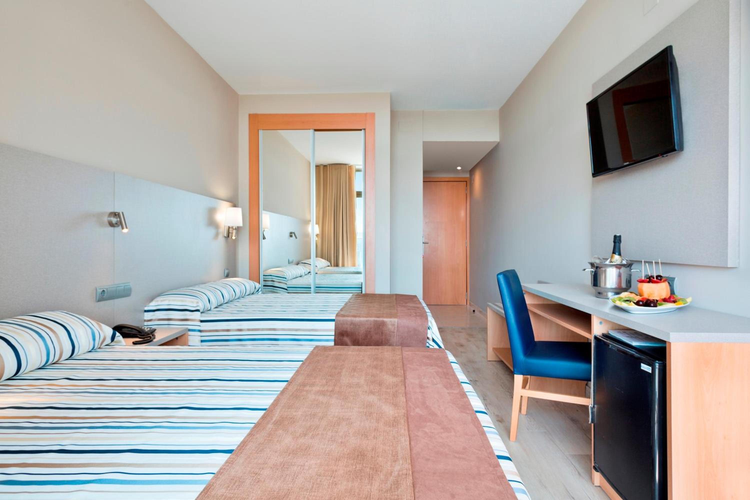 Double Room (2 Adults + 1 Child)